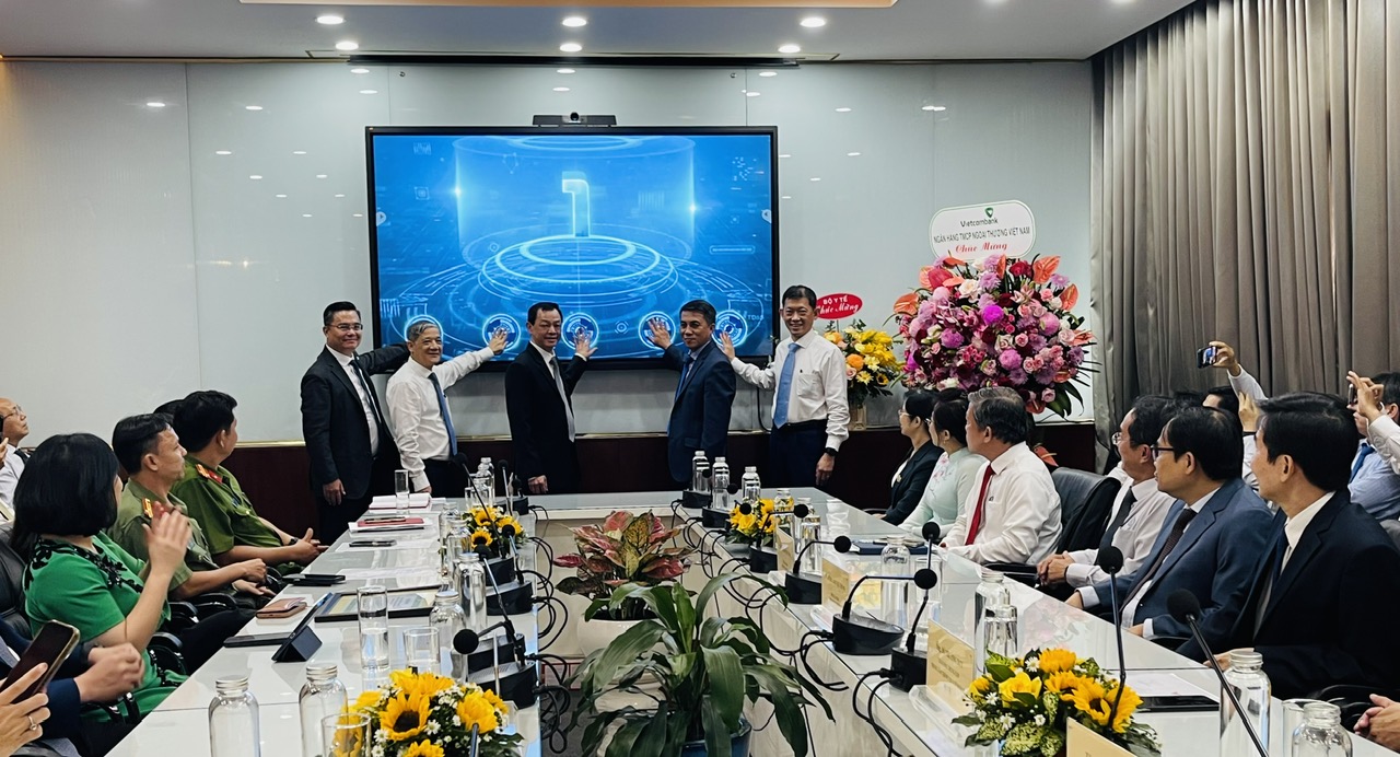 Bệnh viện hạng đặc biệt tại TP.HCM công bố triển khai bệnh án điện tử- Ảnh 1. Bệnh viện hạng đặc biệt tại TP.HCM công bố triển khai bệnh án điện tử- Ảnh 1.