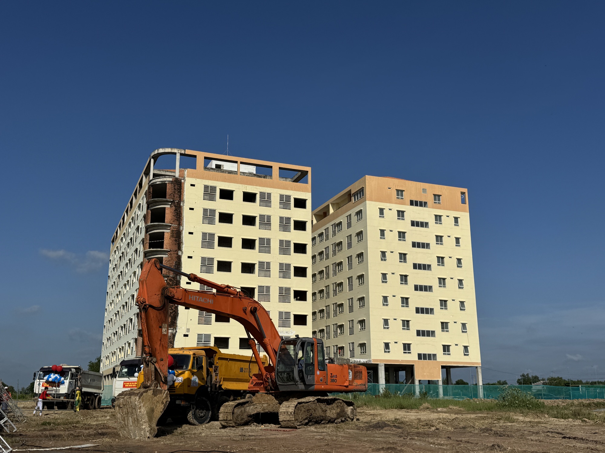 Nhà ở xã hội 'vừa thiếu, vừa ế'- Ảnh 2. Nhà ở xã hội 'vừa thiếu, vừa ế'- Ảnh 2.