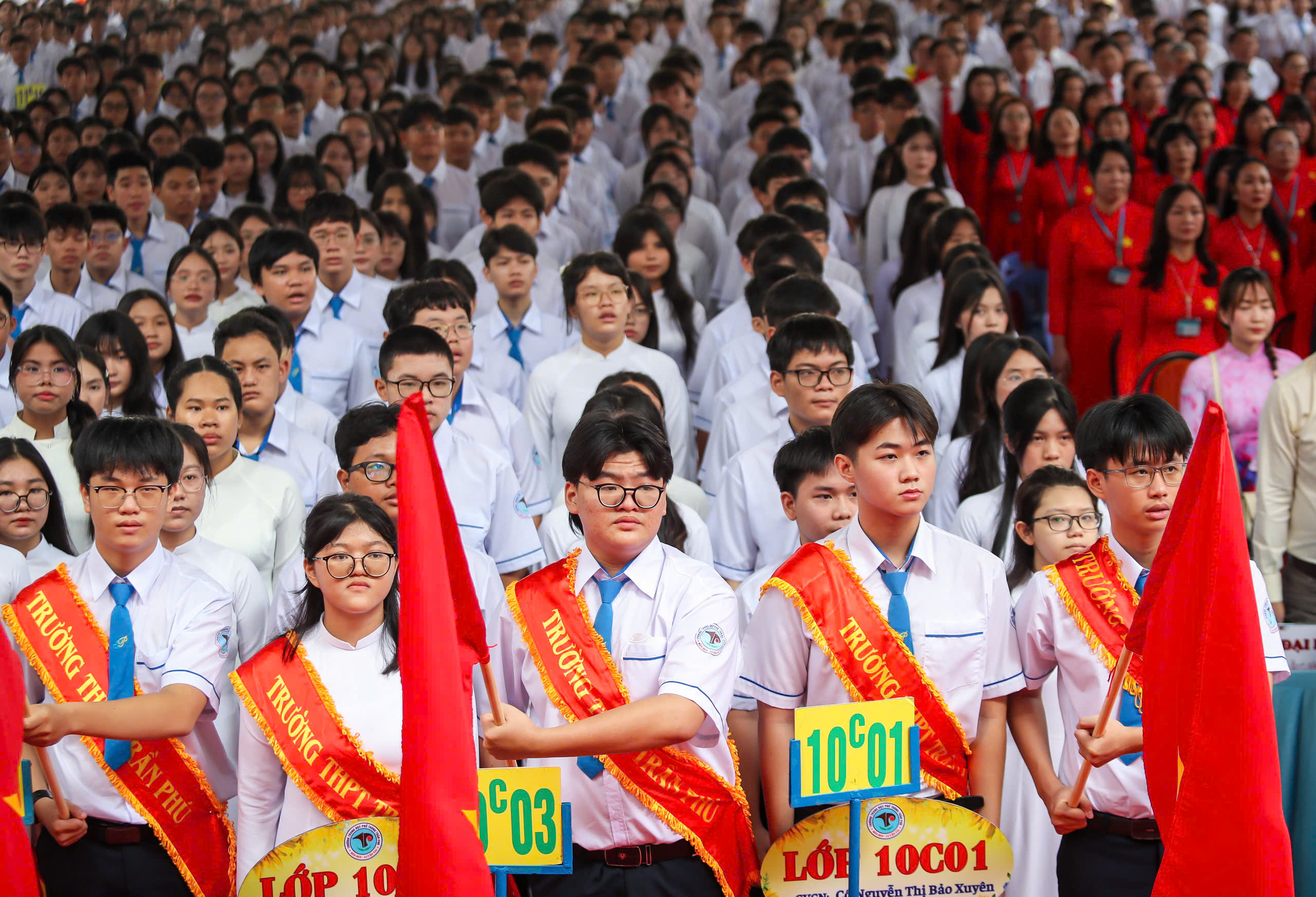 Những hình ảnh tuyệt đẹp ngày khai giảng ở siêu đô thị lớn nhất cả nước - Ảnh 5.