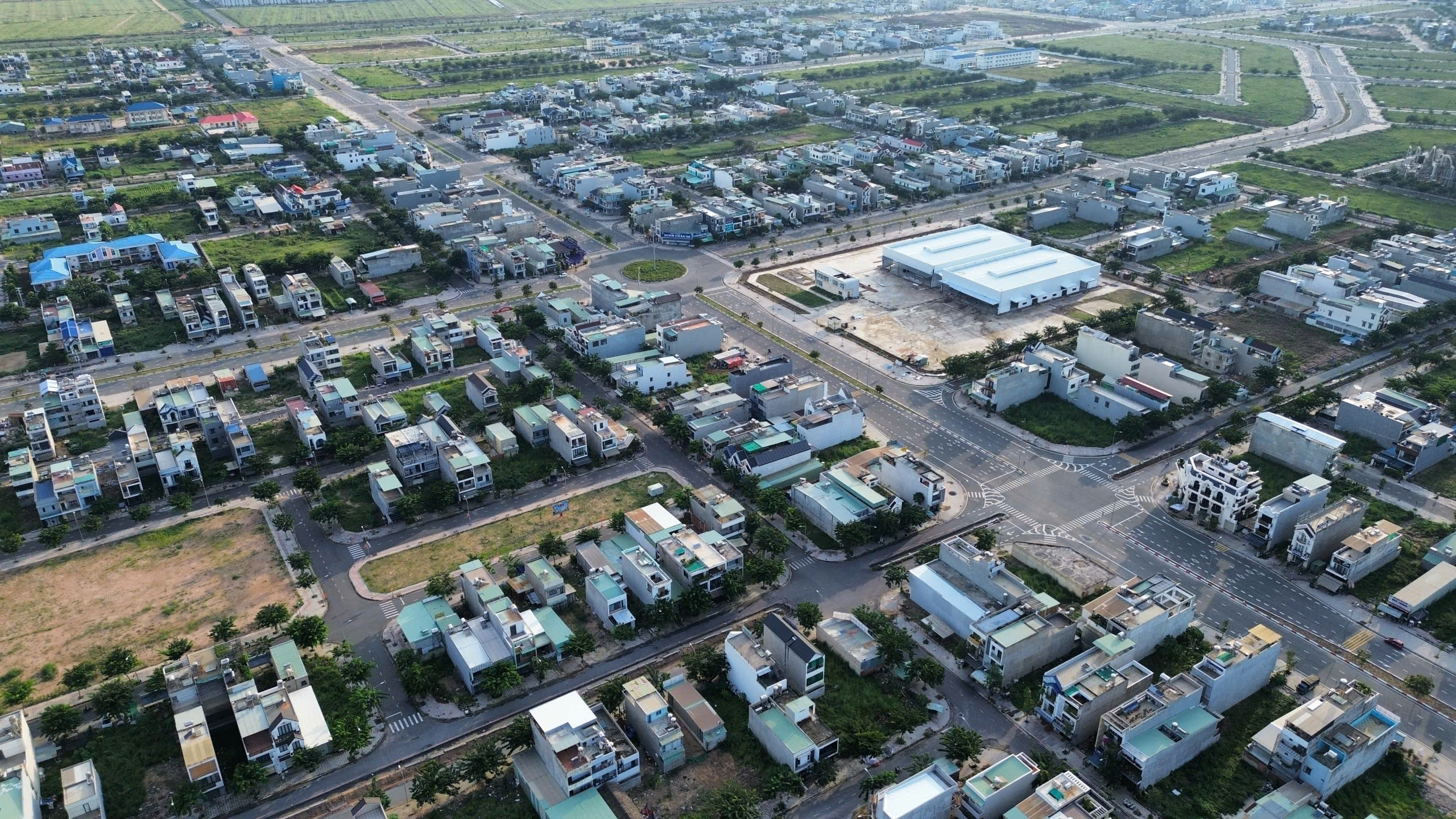 Hộ dân nộp lại 11 , 7 tỉ đồng vụ sai phạm tại dự án sân bay Long Thành - Ảnh 1. Hộ dân nộp lại 11 , 7 tỉ đồng vụ sai phạm tại dự án sân bay Long Thành - Ảnh 1.