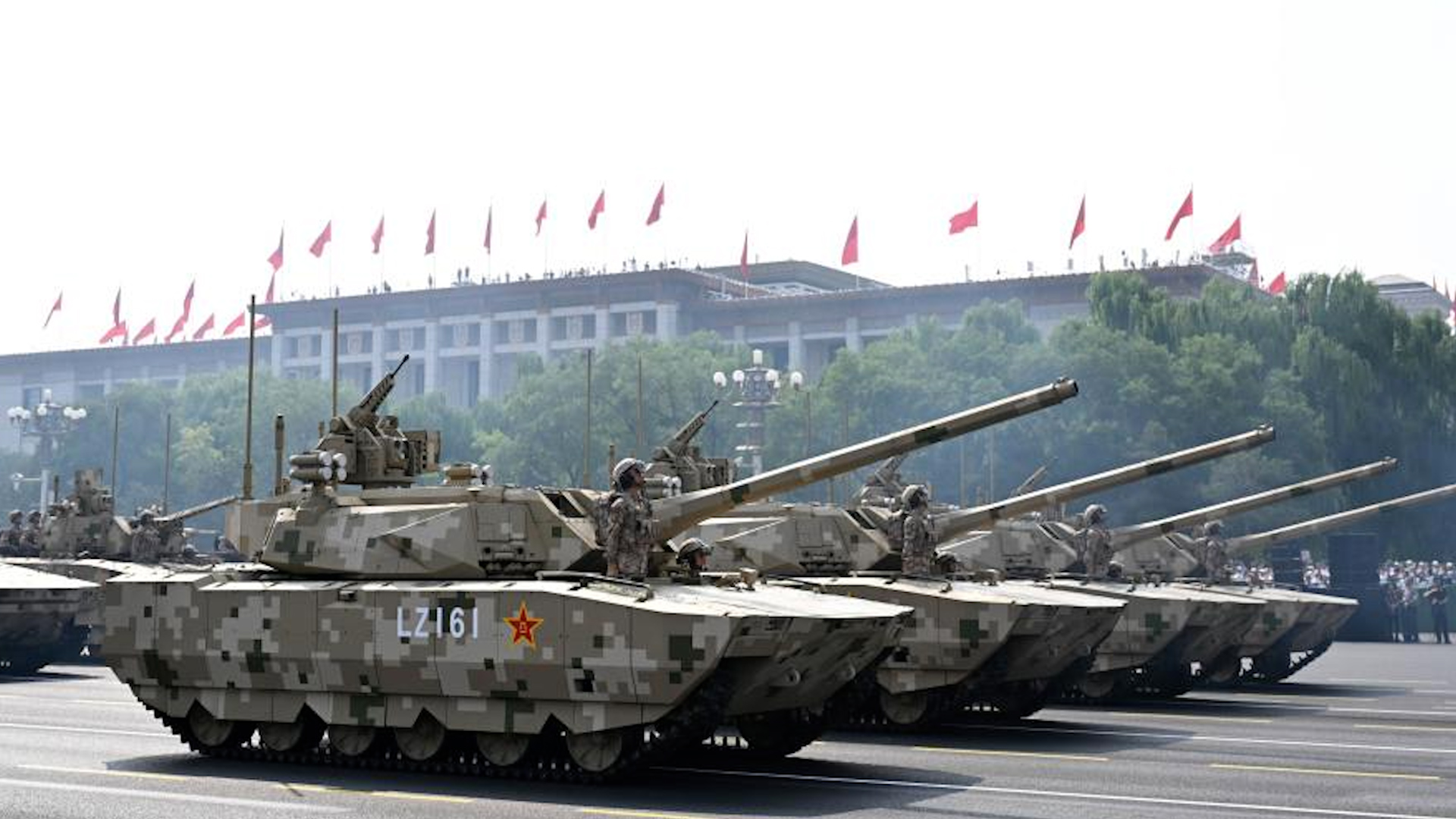 Trung Quốc ra mắt mẫu xe tăng chiến đấu ‘mang tính cách mạng’ - Ảnh 1.