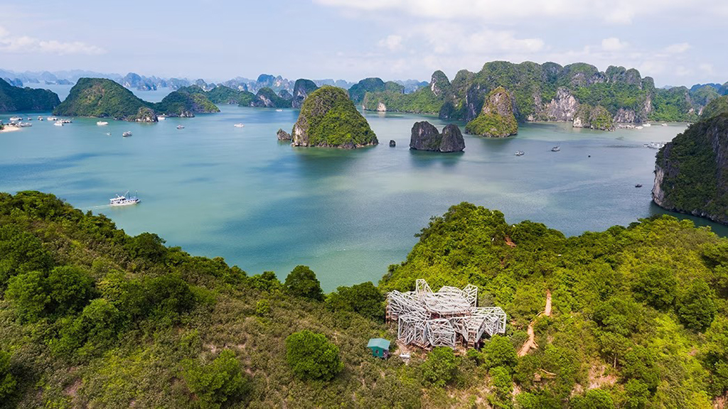 Ha Long: Banyak potensi dan banyak kekhawatiran - Foto 1. Hạ Long: Nhiều tiềm năng và không ít nỗi lo- Ảnh 1.