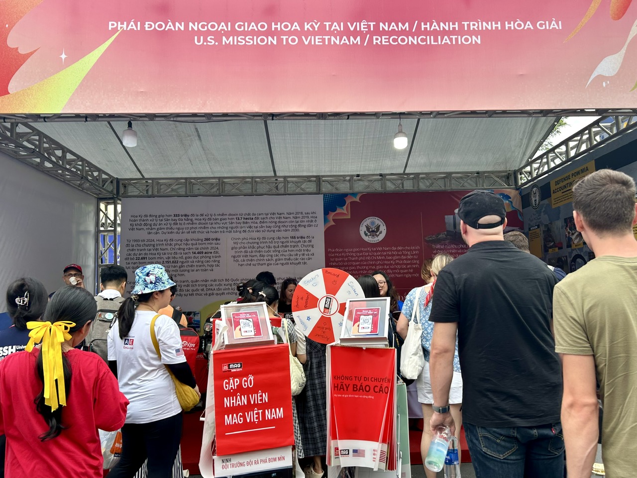 Tân tổng lãnh sự Mỹ: Giới trẻ giữ vai trò cầu nối tương lai  - Ảnh 4.