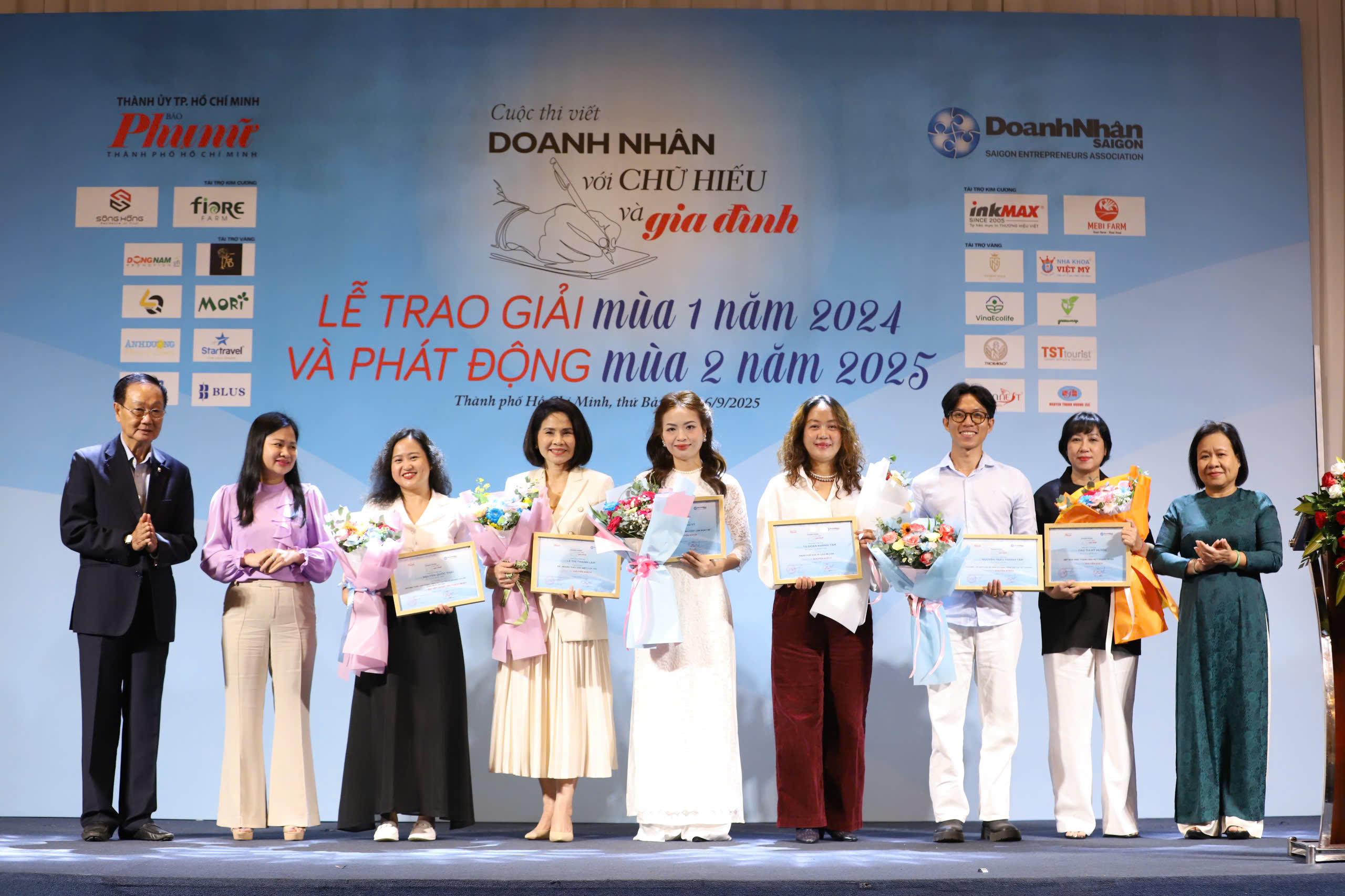 Báo Phụ nữ trao giải viết về 'Doanh nhân với chữ hiếu và gia đình'- Ảnh 2. Báo Phụ nữ trao giải viết về 'Doanh nhân với chữ hiếu và gia đình'- Ảnh 2.