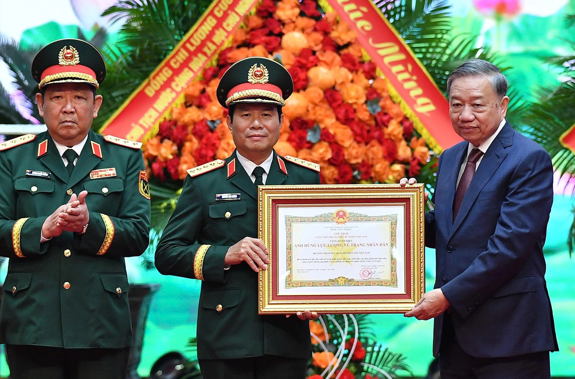 Tổng B&iacute; thư T&ocirc; L&acirc;m: Đưa nghệ thuật qu&acirc;n sự ph&aacute;t triển l&ecirc;n tầm cao mới - Ảnh 2.