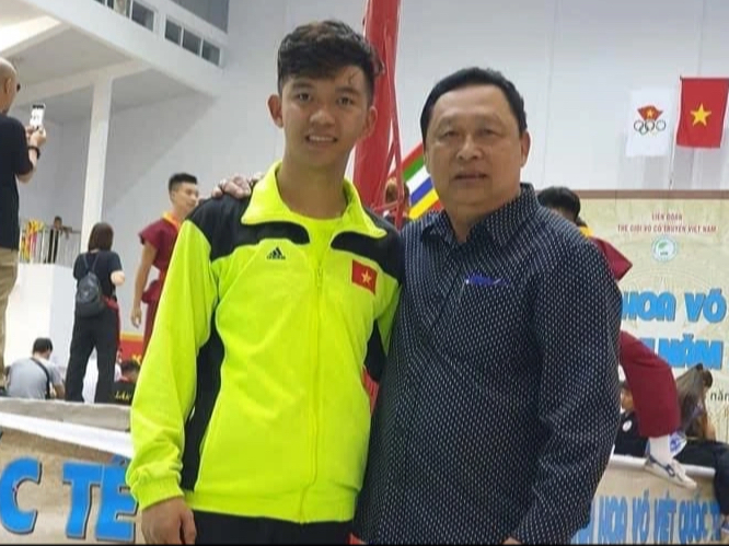 Vu Lan năm nay, con cài hoa hồng nhạt trên ngực áo - Ảnh 2. Vu Lan năm nay, con cài hoa hồng nhạt trên ngực áo - Ảnh 2.