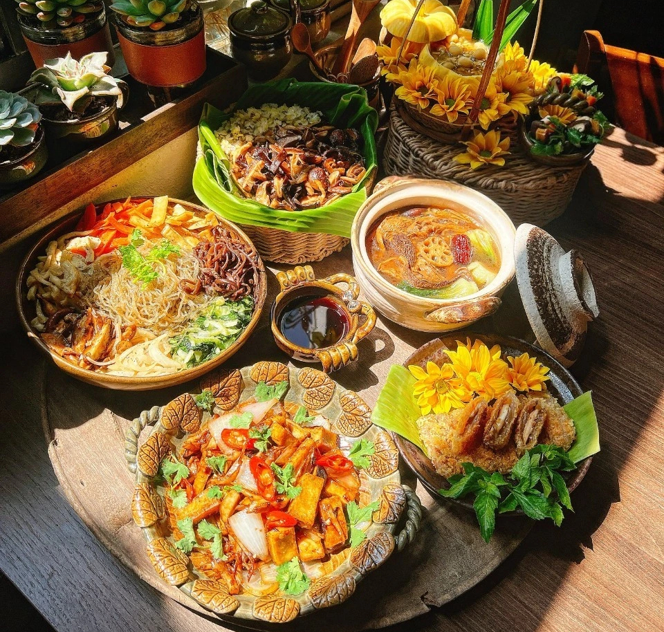 Mâm cúng Vu lan rằm tháng 7 âm lịch đẹp mắt: Chay thanh tịnh, mặn đủ đầy- Ảnh 3.