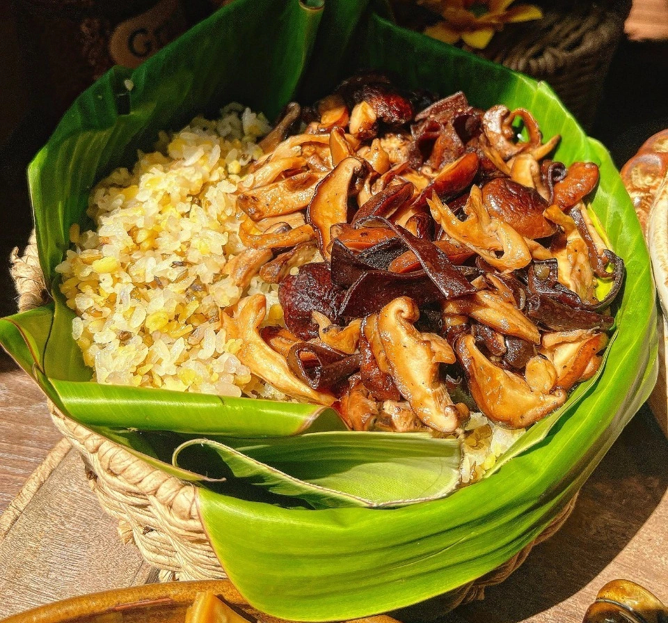 Mâm cúng Vu lan rằm tháng 7 âm lịch đẹp mắt: Chay thanh tịnh, mặn đủ đầy- Ảnh 4.