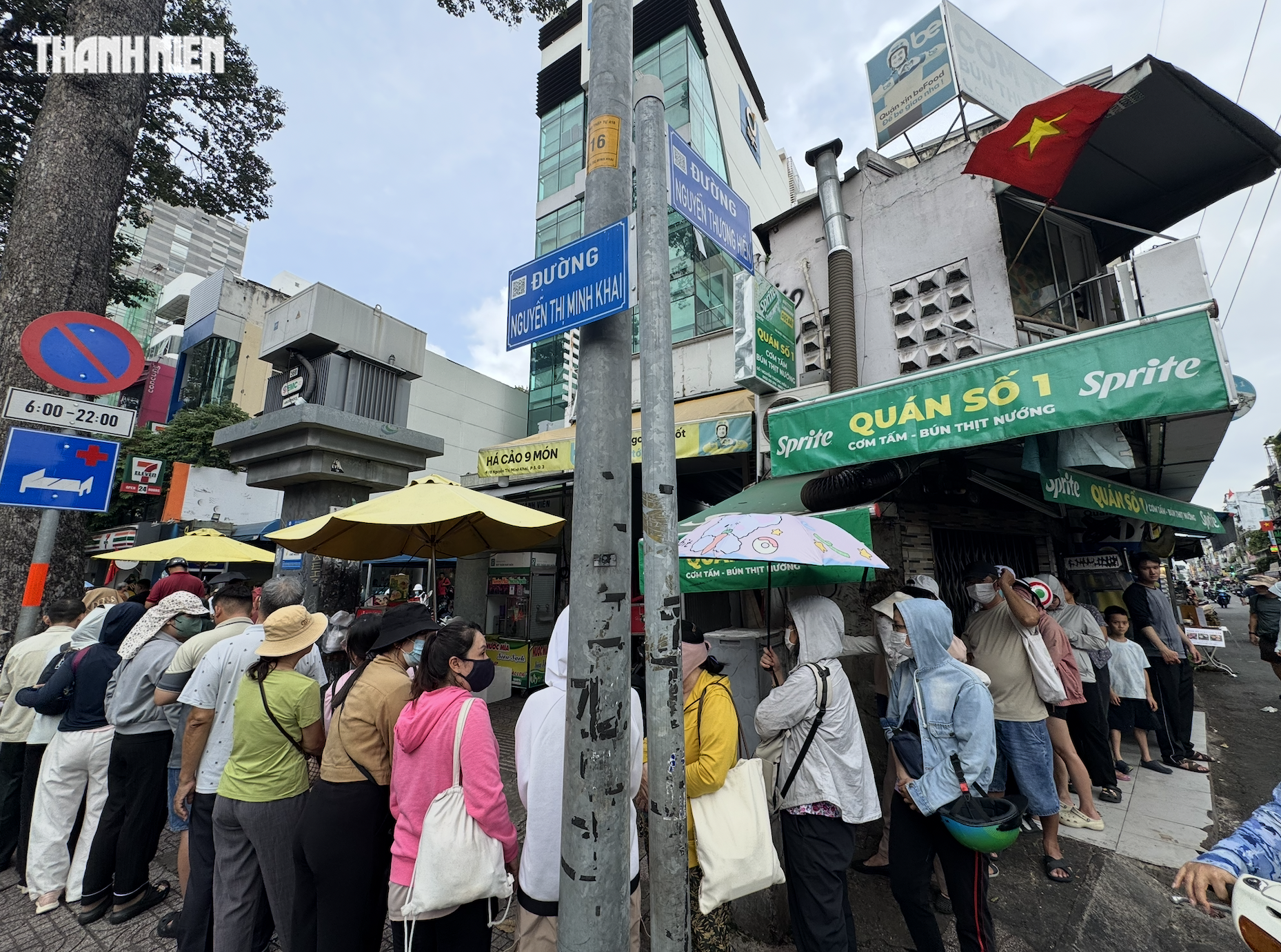 Rồng rắn xếp hàng mua vàng- Ảnh 4.