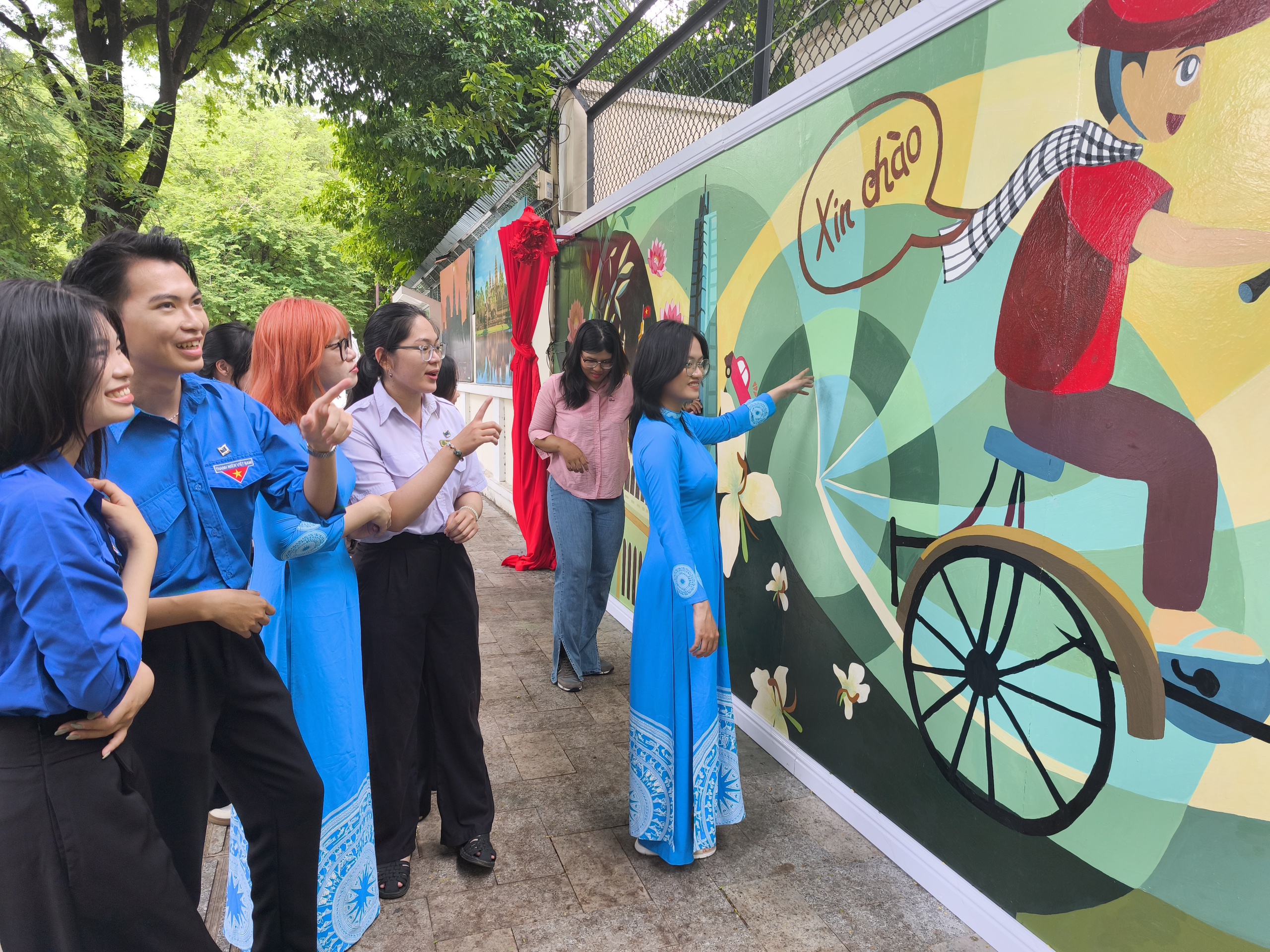 Tình hữu nghị Việt Nam - Cuba thể hiện qua tranh tường - Ảnh 4.