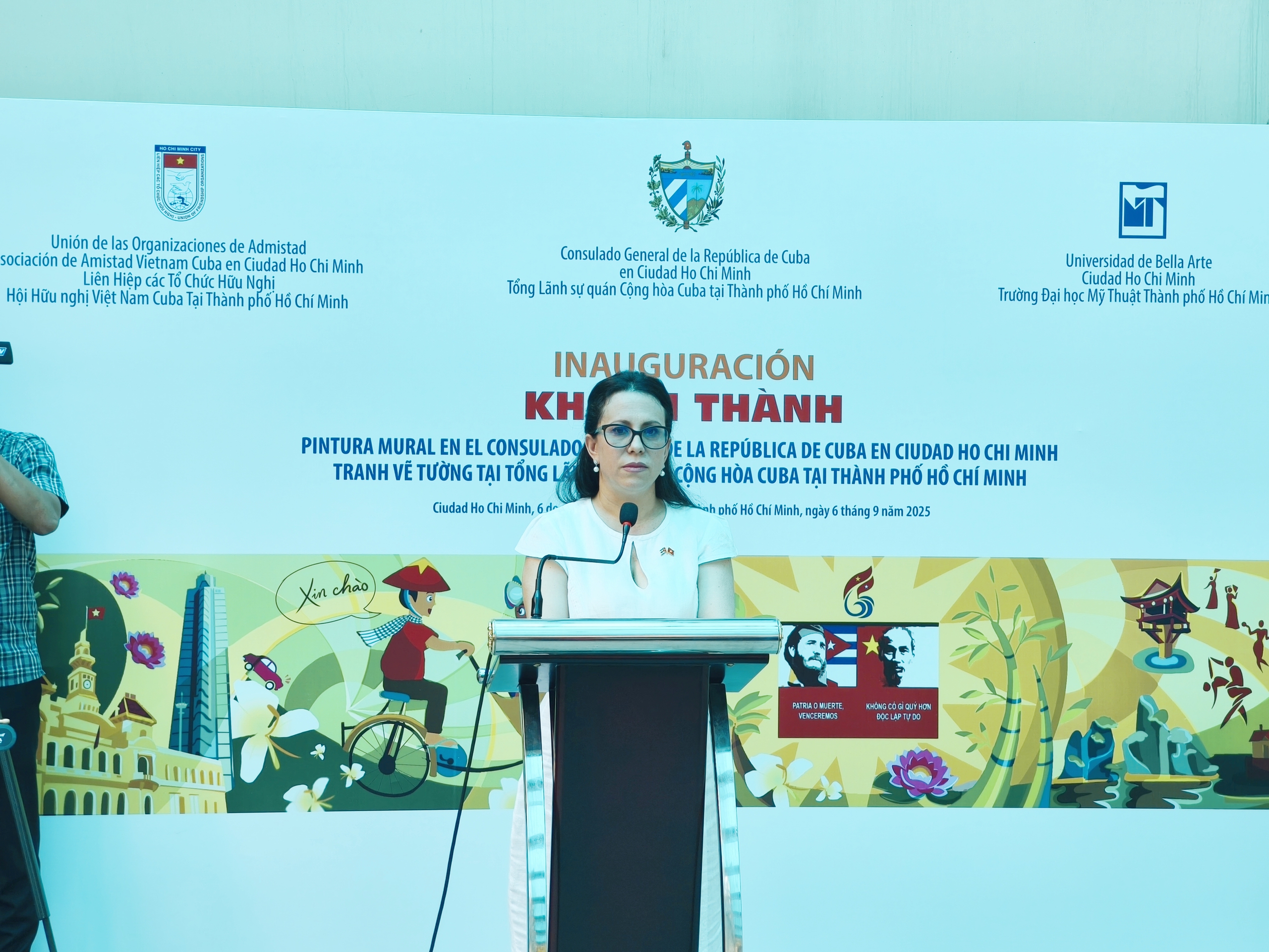 Tình hữu nghị Việt Nam - Cuba thể hiện qua tranh tường - Ảnh 6.