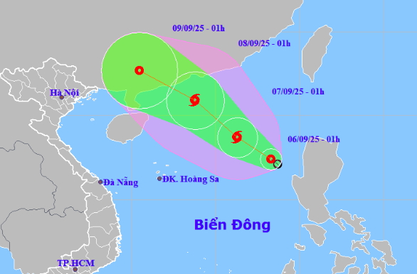 Áp thấp nhiệt đới sẽ mạnh thành bão, Biển Đông sóng cao 4 m- Ảnh 1. Áp thấp nhiệt đới sẽ mạnh thành bão, Biển Đông sóng cao 4 m- Ảnh 1.