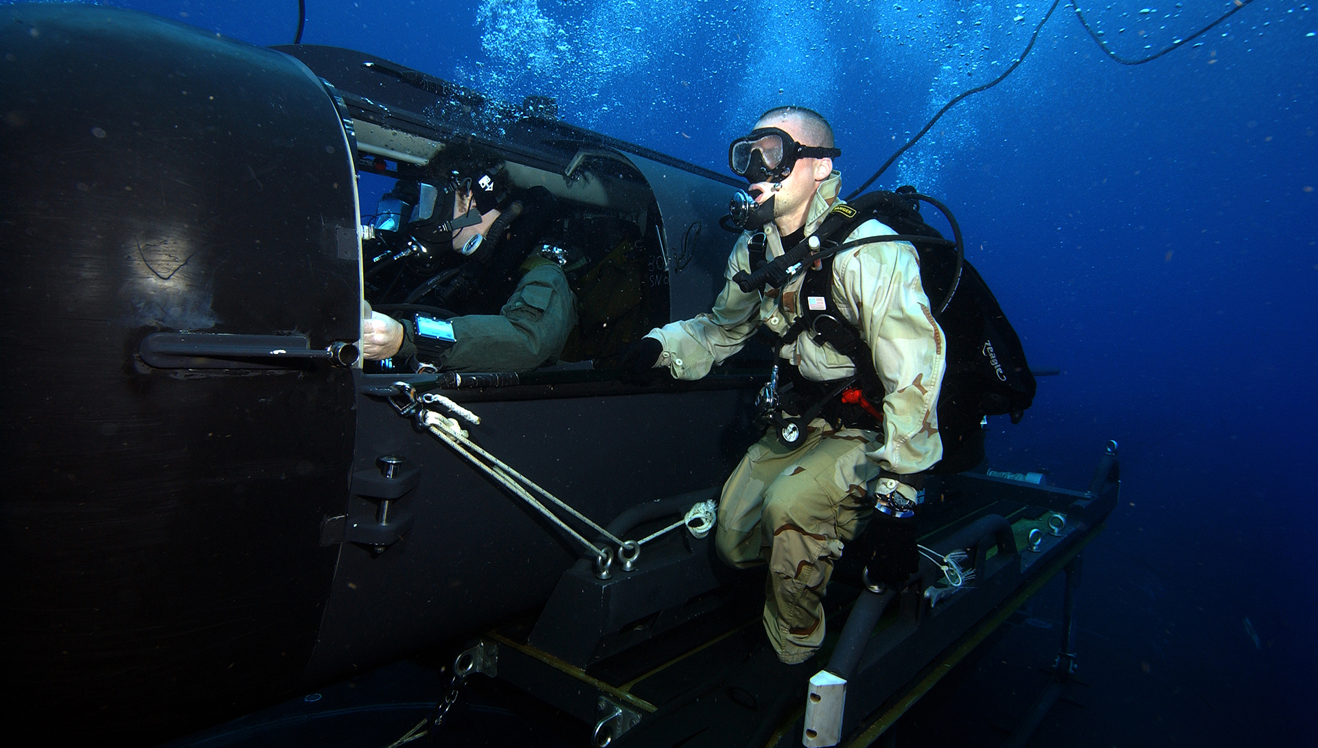 Biệt kích hải quân Mỹ SEAL Team 6 và nhiệm vụ tại Triều Tiên bị đổ bể - Ảnh 1.