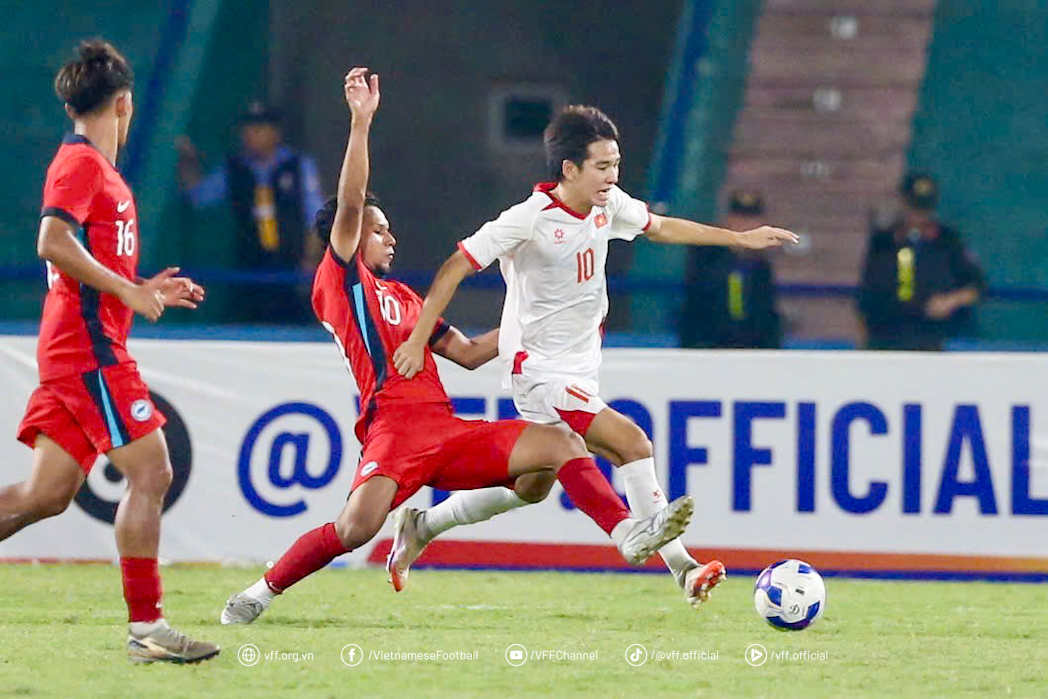 Trois chaînes diffusent simultanément en direct le match U23 Vietnam - U23 Yémen : un duel à couper le souffle - Photo 1. 3 kênh cùng lúc phát trực tiếp U.23 Việt Nam chiến U.23 Yemen: Đấu trí nghẹt thở
- Ảnh 1.