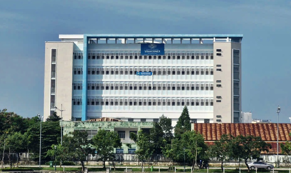 Khu điều trị kỹ thuật cao xây xong bỏ không:Gói thầu gần 2 tỉ đồng 'bế tắc' - Ảnh 1.