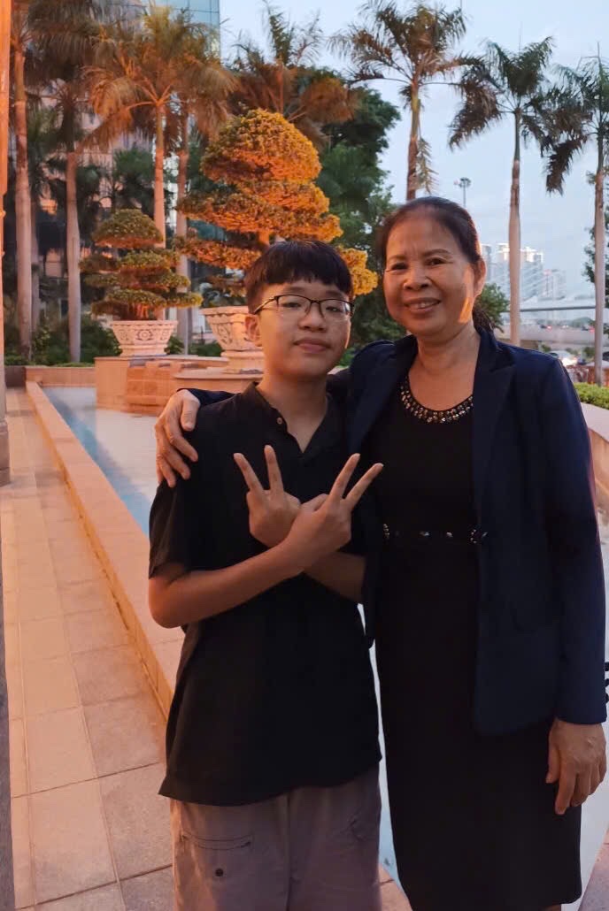 Con muốn sống: Người cha bán nhà vẫn không đủ tiền cứu con bị ung thư máu- Ảnh 2.