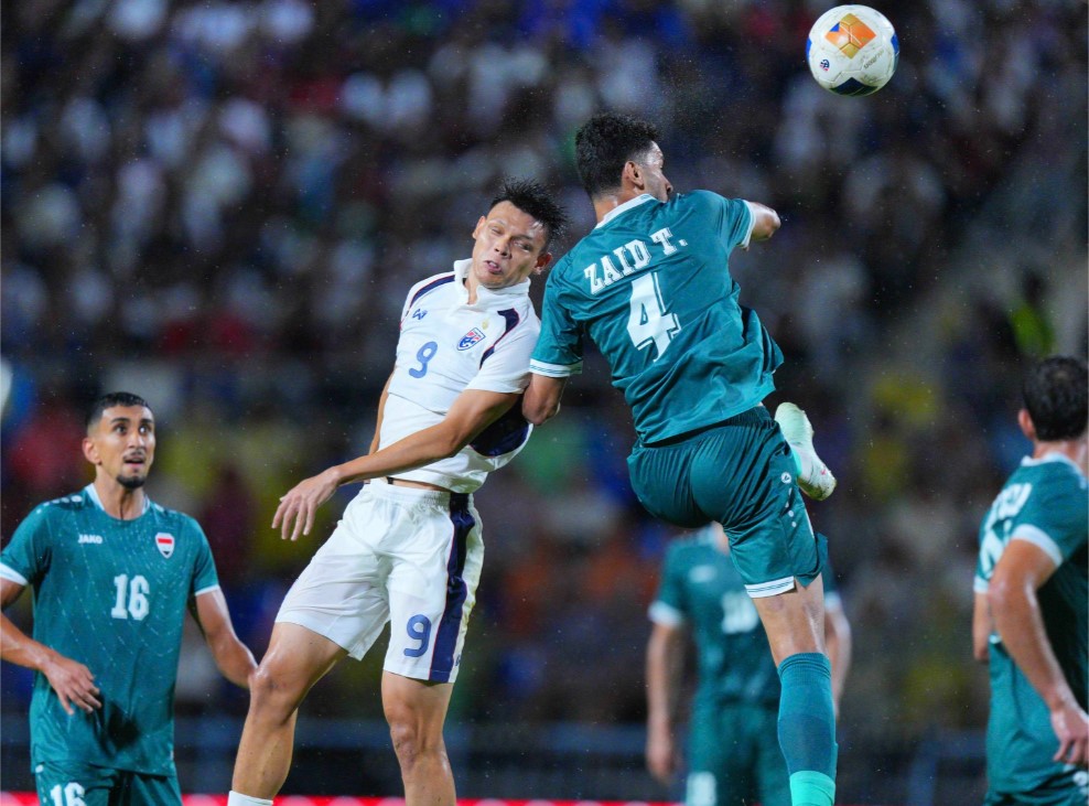L'équipe thaïlandaise ne parvient pas à briser la « malédiction » en regardant l'Irak remporter la King's Cup - Photo 3. Đội tuyển Thái Lan không thể giải 'lời nguyền', nhìn Iraq đăng quang King’s Cup- Ảnh 3.