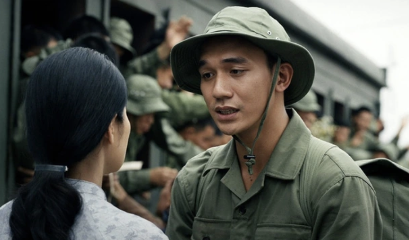 'Mưa đỏ' vượt 'Mai' của Trấn Thành, trở thành phim Việt có doanh thu cao nhất- Ảnh 1.