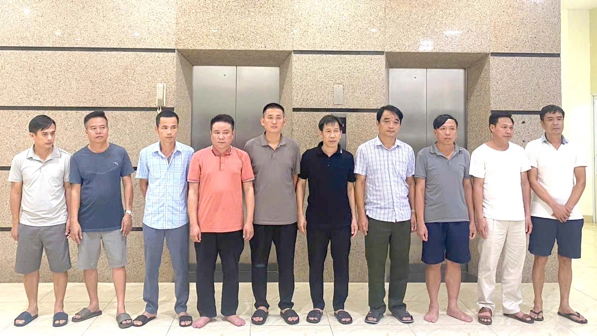 Vụ bắt giữ trùm giang hồ Mạnh 'gỗ': Nhiều cán bộ kiểm lâm nhận hối lộ- Ảnh 1. Vụ bắt giữ trùm giang hồ Mạnh 'gỗ': Nhiều cán bộ kiểm lâm nhận hối lộ- Ảnh 1.