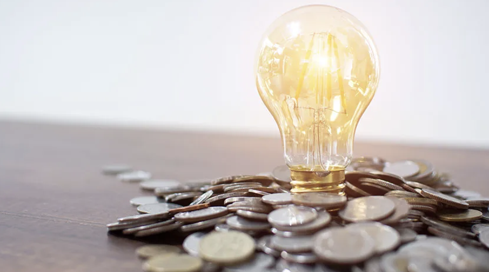 Tại sao hóa đơn tiền điện vẫn tăng dù đã tắt thiết bị điện tử hoàn toàn? - Ảnh 2.