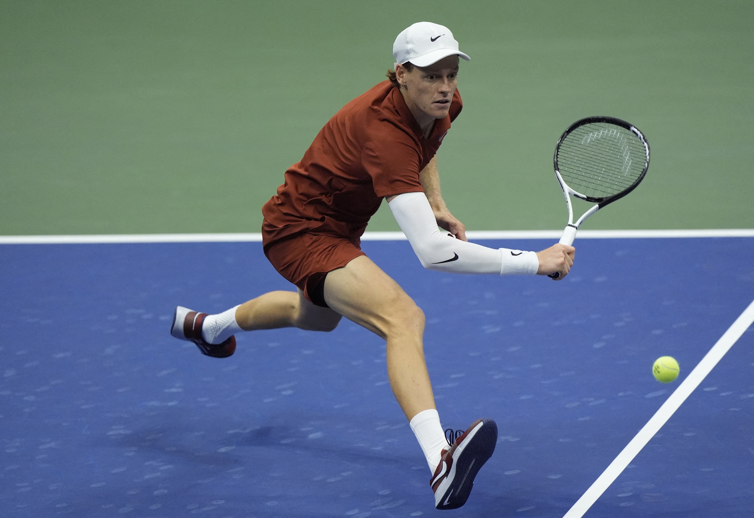 Alcaraz đăng quang Grand Slam Mỹ mở rộng 2025, Sinner thua khâm phục - Ảnh 4.