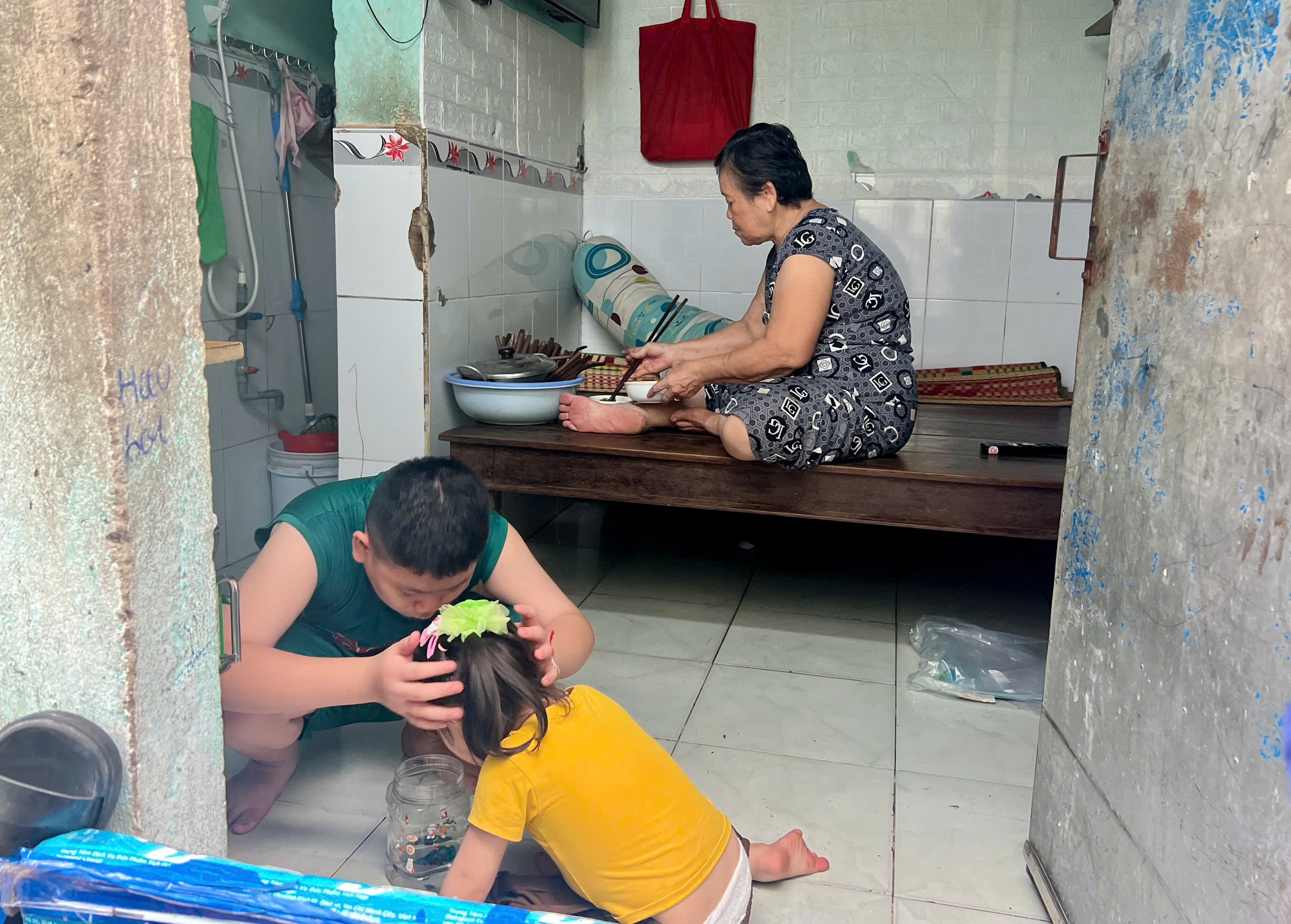 'Mái ấm rẻ nhất TP.HCM', chủ trọ tiết lộ lý do gần 10 năm không tăng giá- Ảnh 2.