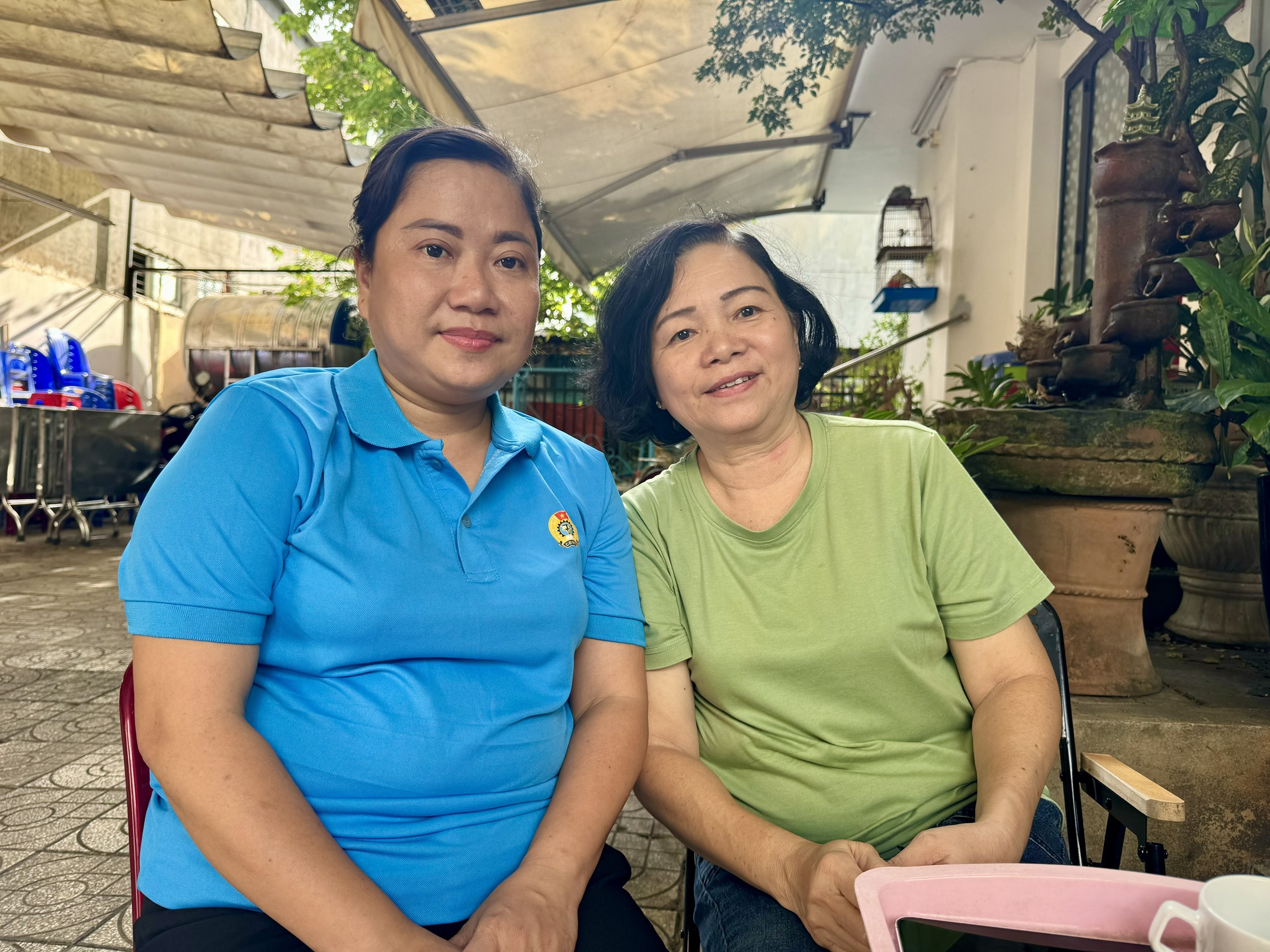 Chủ trọ thân tình, biến sân nhà thành 'phòng khách' sinh hoạt chung cho cả xóm- Ảnh 1.
