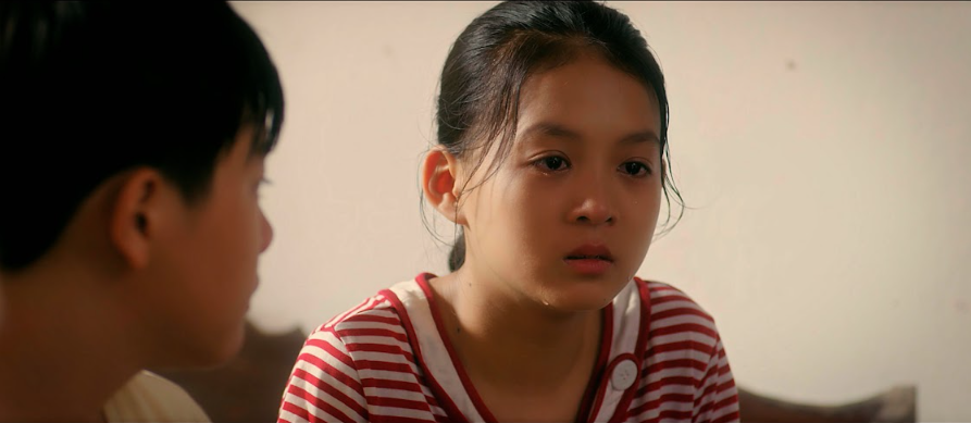 Huyền Lizzie trở lại phim giờ vàng với ' Cách em 1 milimet ' đầy cảm xúc - Ảnh 2. Huyền Lizzie trở lại phim giờ vàng với ' Cách em 1 milimet ' đầy cảm xúc - Ảnh 2.