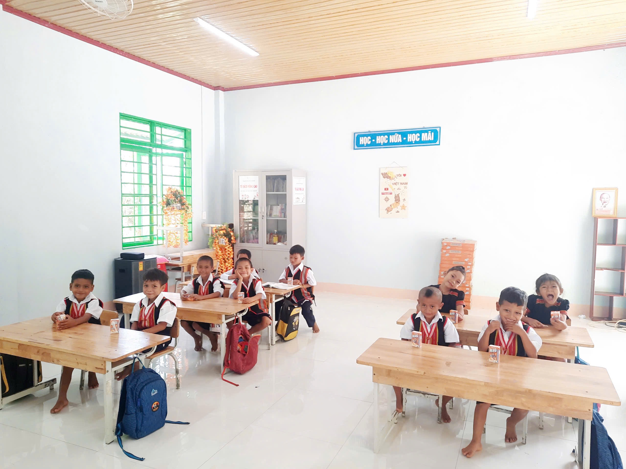 Hạnh phúc nhỏ trên đỉnh núi Ngọc Linh - Ảnh 4.