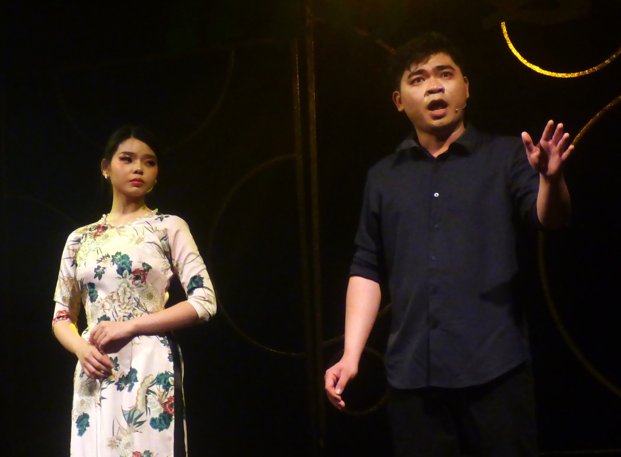אנרגיה צעירה מ Năng lượng thanh xuân từ những ‘lò’ đào tạo sân khấu- Ảnh 1.