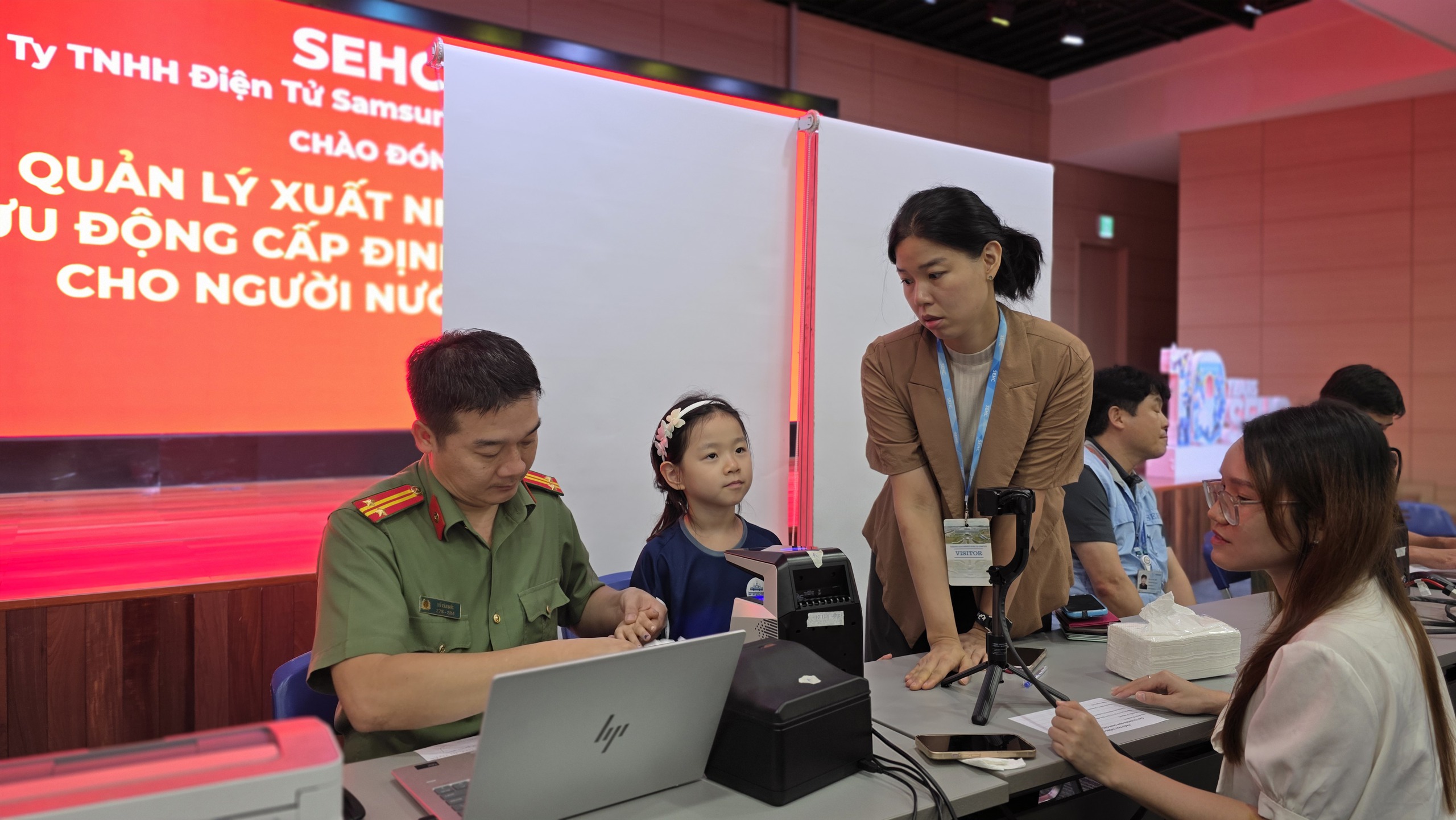 Đăng ký thường trú cho trẻ mới sinh ra sao?- Ảnh 1. Đăng ký thường trú cho trẻ mới sinh ra sao?- Ảnh 1.