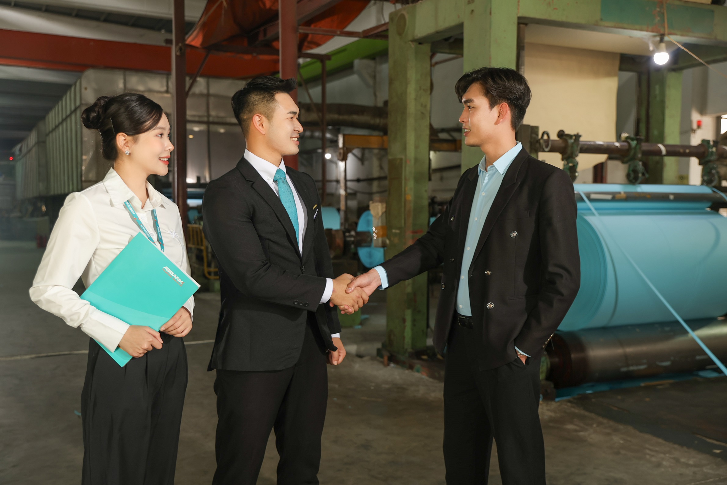 ABBANK hỗ trợ doanh nghiệp dệt may tiếp cận vốn với lãi suất từ 2,35%/năm - Ảnh 3.