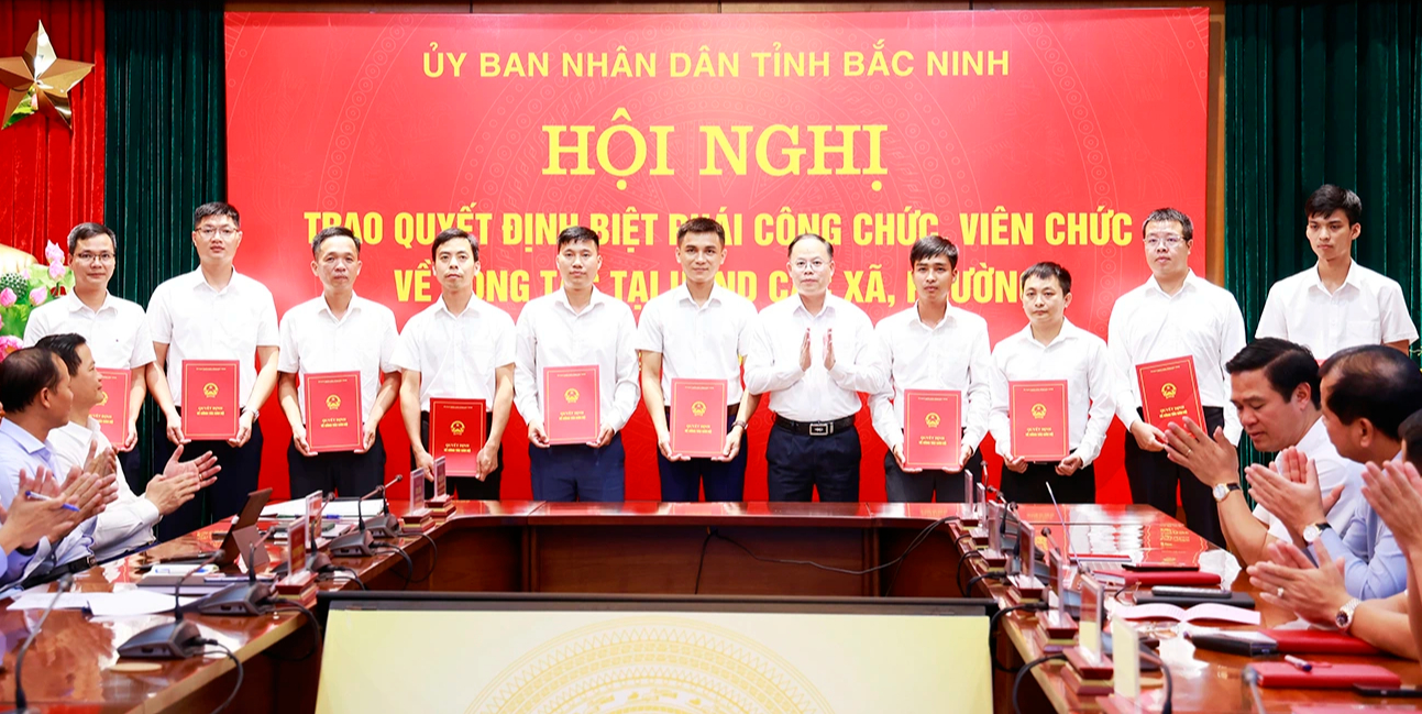 Bắc Ninh biệt phái hơn 30 viên chức về xã, phường - Ảnh 1.