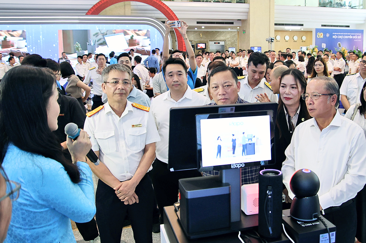 Loạt doanh nghiệp công nghệ lớn góp mặt tại Hội chợ chuyển đổi số ngành thuế - Ảnh 2. Loạt doanh nghiệp công nghệ lớn góp mặt tại Hội chợ chuyển đổi số ngành thuế - Ảnh 2.