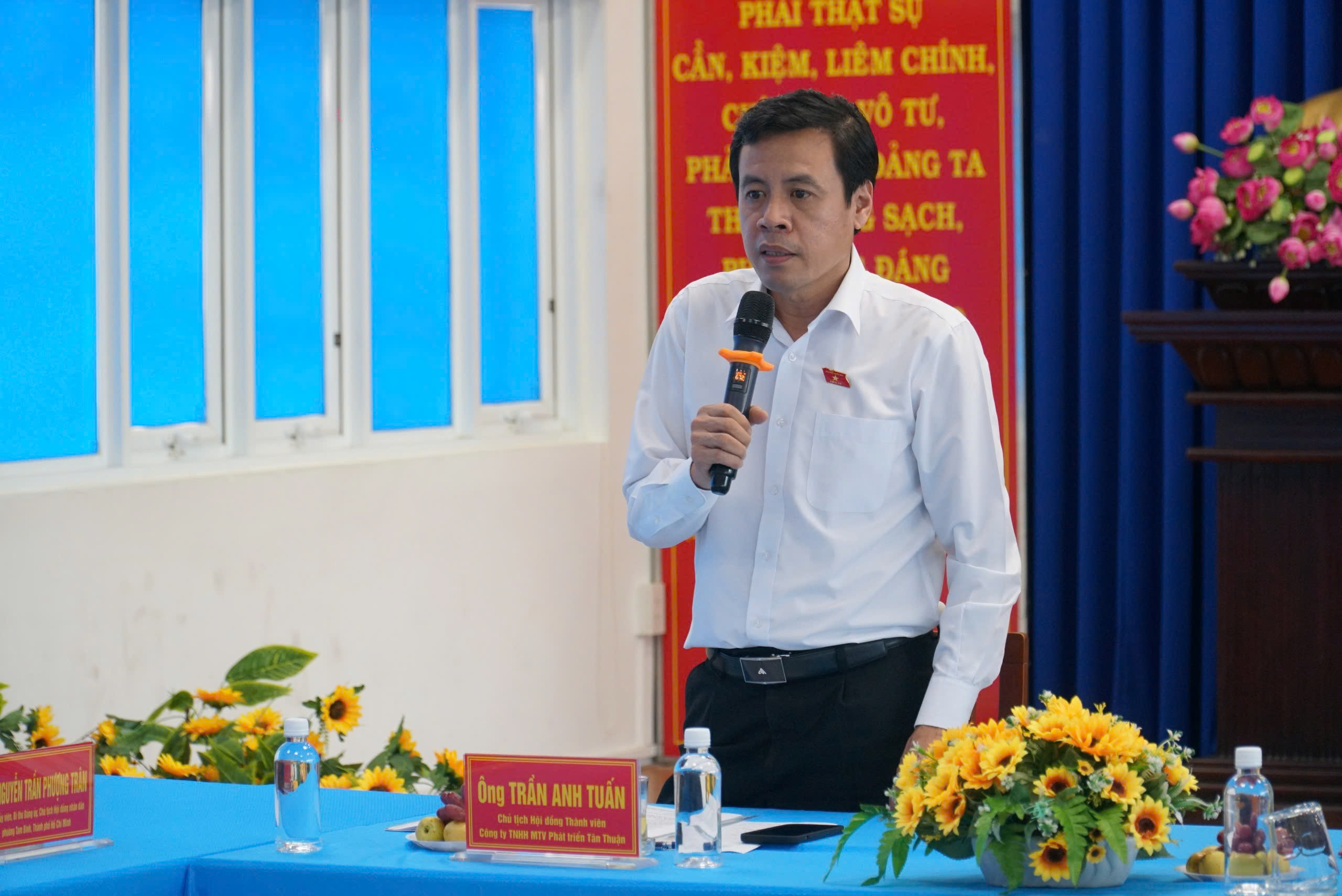 Lãnh đạo phường ở TP.HCM đề xuất tăng cấp phó cho phòng, ban chuyên môn - Ảnh 3.