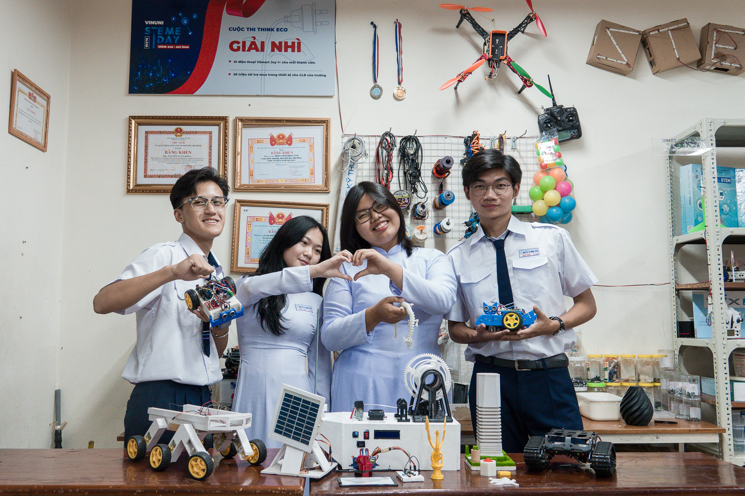 Giáo dục STEM: Cơ hội và thách thức trong thời đại công nghệ mới - Ảnh 1. Giáo dục STEM: Cơ hội và thách thức trong thời đại công nghệ mới - Ảnh 1.