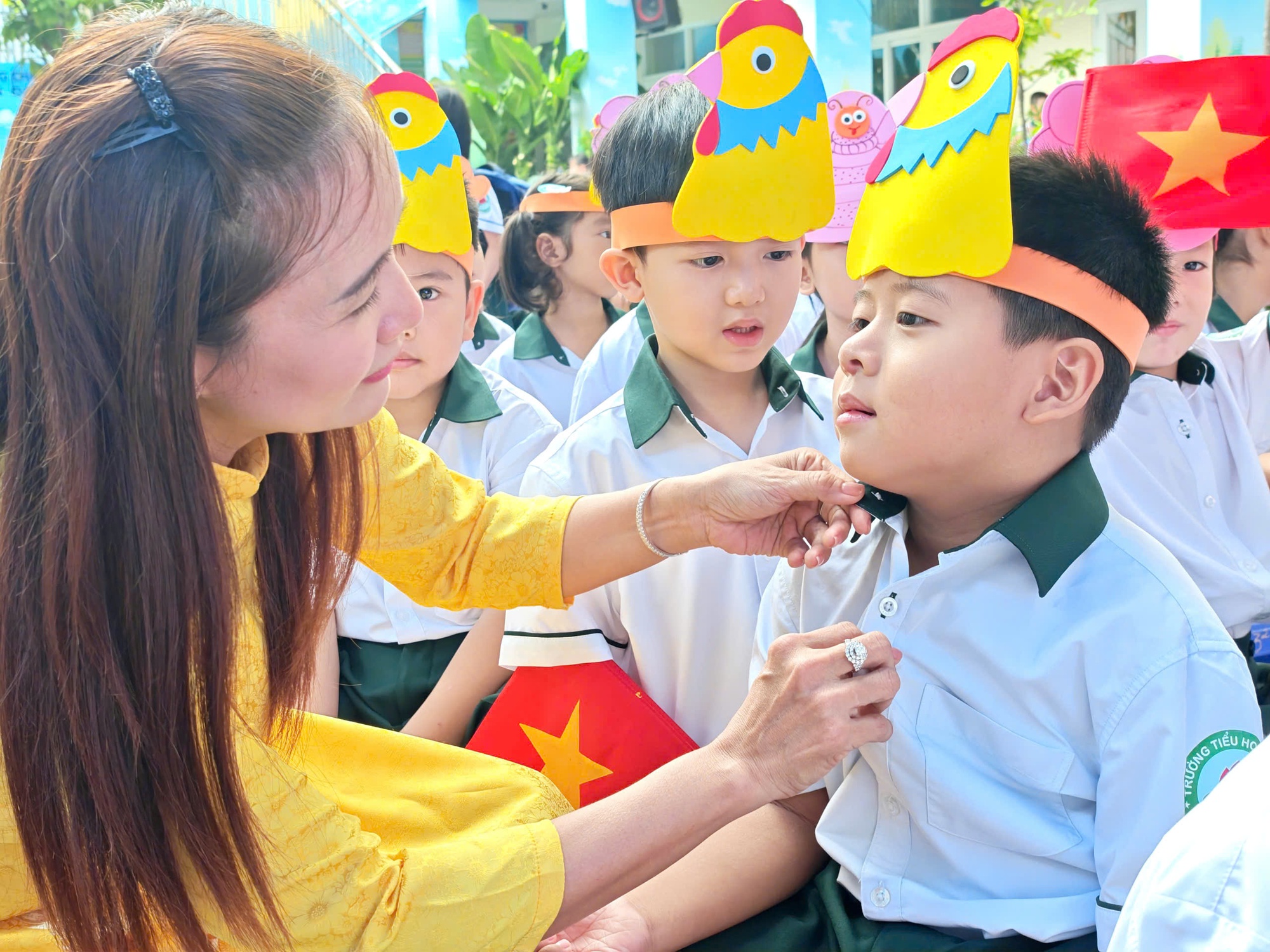 Lương và các chính sách đãi ngộ nhà giáo sẽ có nhiều thay đổi trong thời gian tới - Ảnh 1.