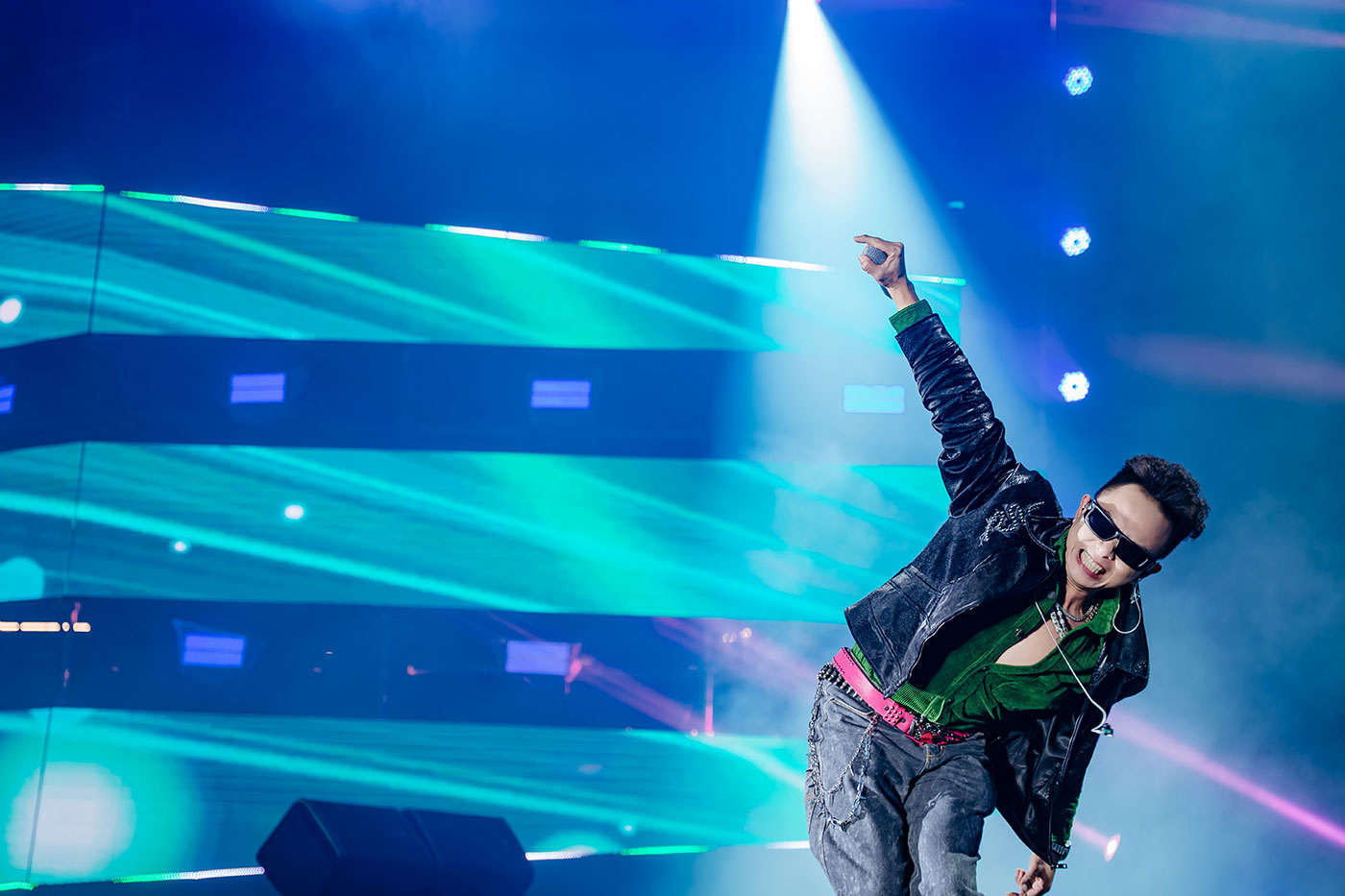 Chào năm mới giữa xanh tươi tại đại nhạc hội Countdown 2026 khắp ba miền của Ecopark - Ảnh 7.