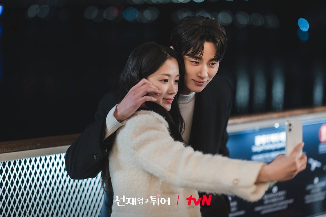 Cặp sao ' Cõng anh mà chạy' Byeon Woo Seok trở lại màn ảnh sau 2 năm vắng bóng - Ảnh 1.