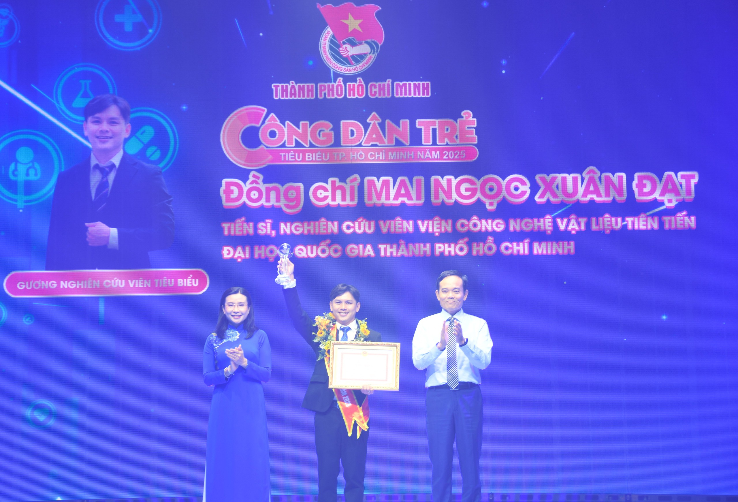 Công dân trẻ tiêu biểu TP.HCM: Điểm khởi đầu của hành trình cống hiến lớn hơn- Ảnh 1. Công dân trẻ tiêu biểu TP.HCM: Điểm khởi đầu của hành trình cống hiến lớn hơn - Ảnh 2.