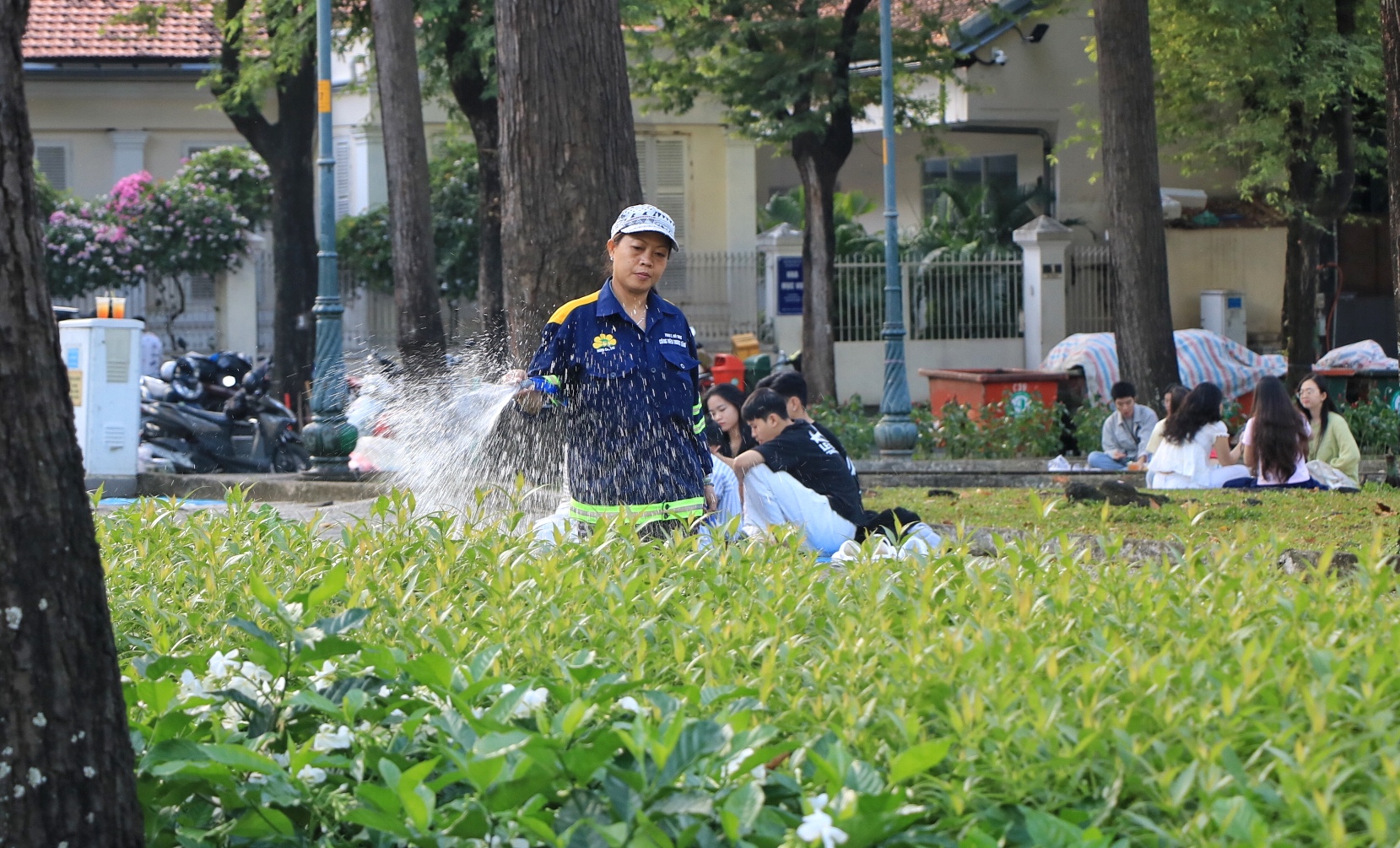 Ngắm đường phố trung t&acirc;m TP.HCM s&aacute;ng sớm ng&agrave;y đầu năm mới 2026 - Ảnh 11.