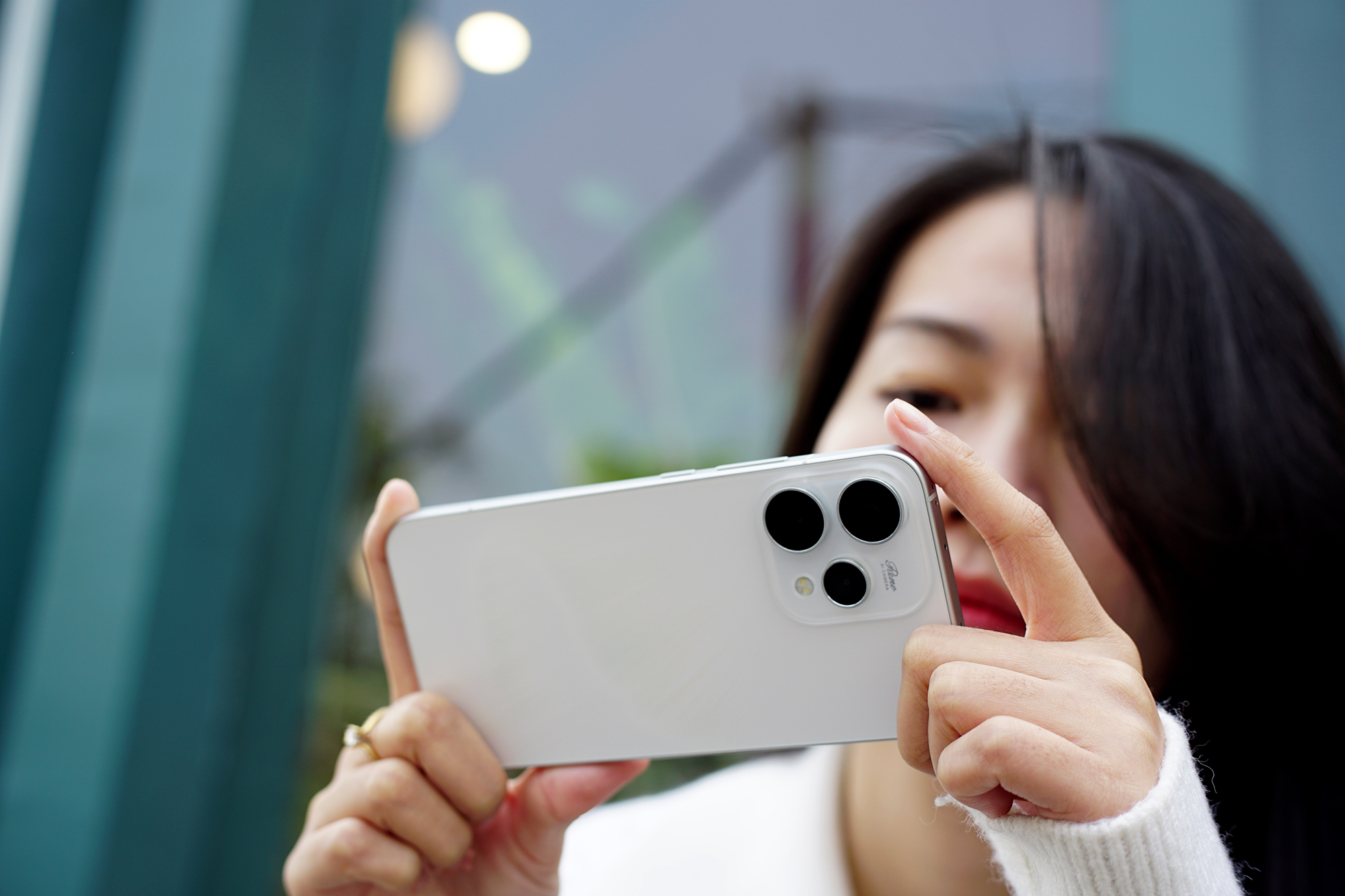 Trải nghiệm Oppo Reno15 5G với AI camera ưu việt và thiết kế đẳng cấp - Ảnh 3. Trải nghiệm Oppo Reno15 5G với AI camera ưu việt và thiết kế đẳng cấp - Ảnh 3.