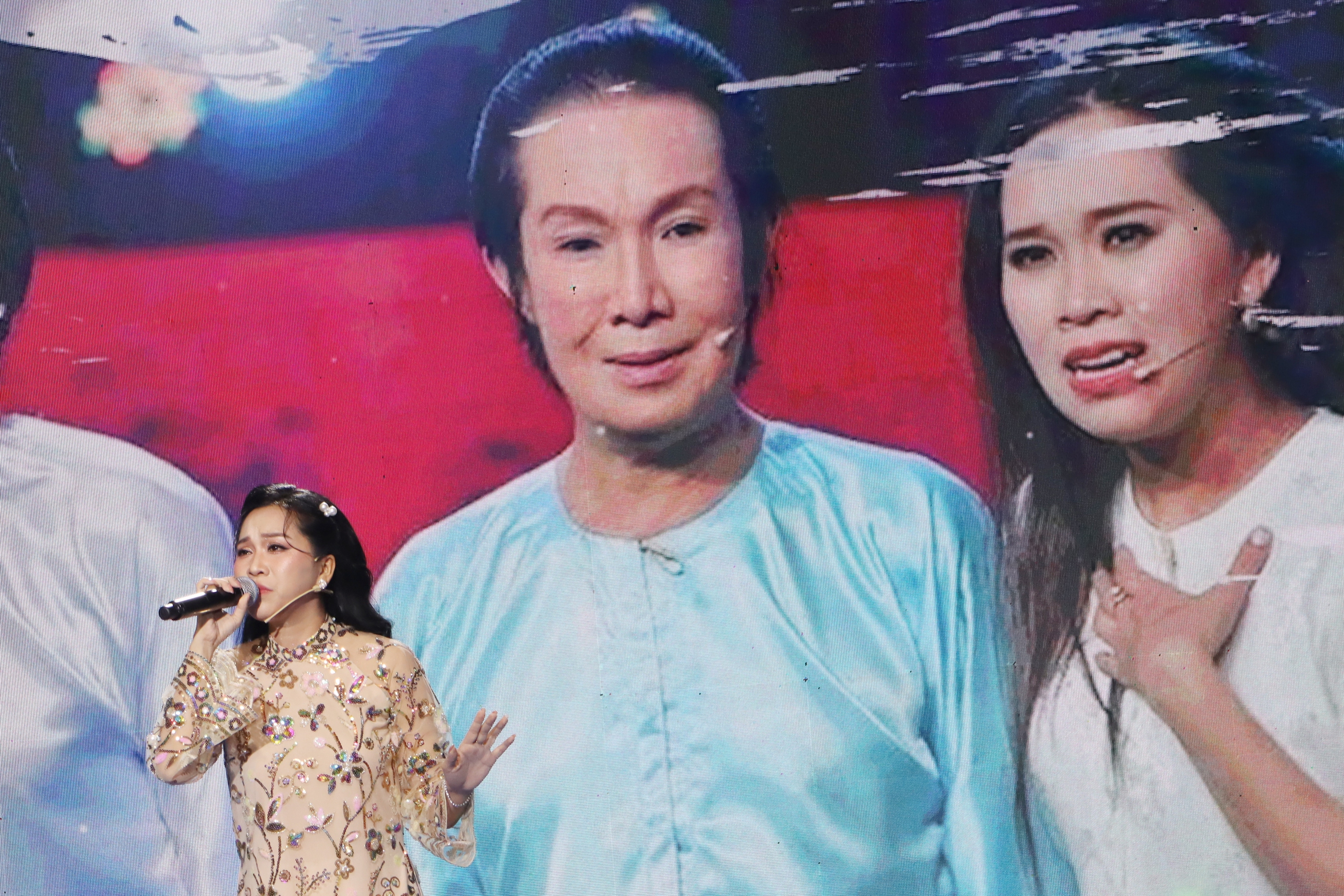 Hồng Phượng bật khóc khi nghe tiếng hát của cố nghệ sĩ Vũ Linh - Ảnh 5.