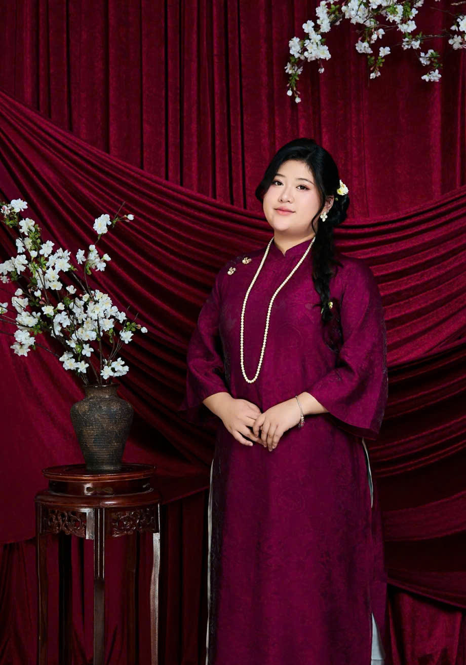 Nhan sắc gây chú ý của ái nữ nhà NSND Hồng Vân - Ảnh 4.