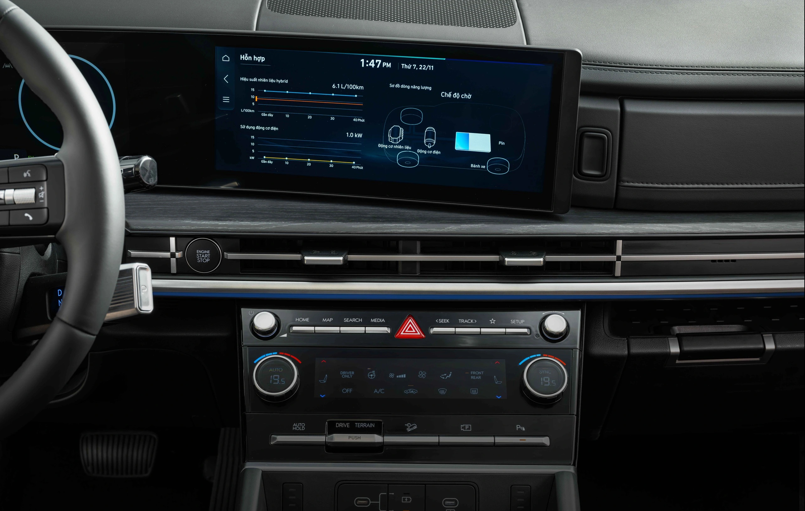 Sai lầm khi lạm dụng m&agrave;n h&igrave;nh cảm ứng, c&aacute;c h&atilde;ng xe đưa n&uacute;t bấm trở lại - Ảnh 4.