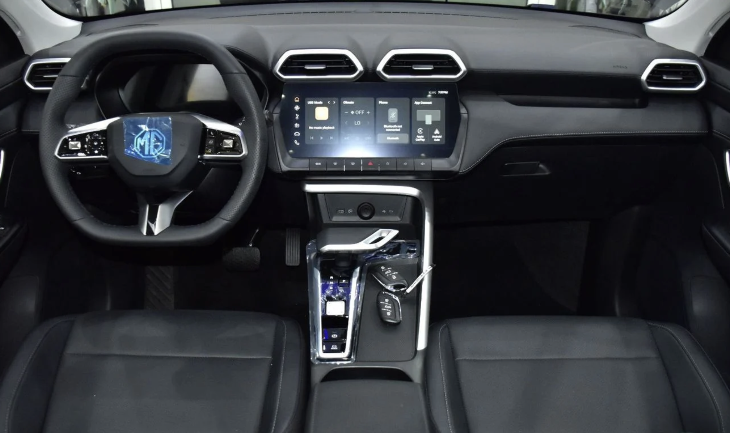 Sai lầm khi lạm dụng m&agrave;n h&igrave;nh cảm ứng, c&aacute;c h&atilde;ng xe đưa n&uacute;t bấm trở lại - Ảnh 3.