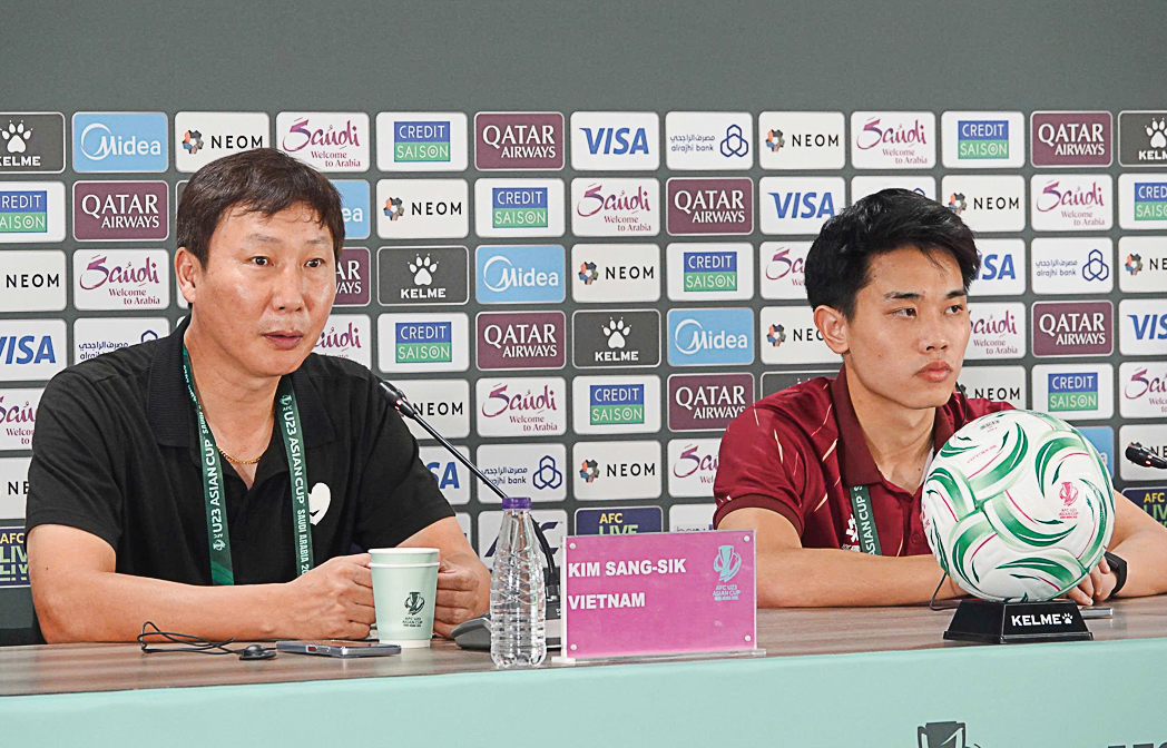 FIFA, AFC khen ngợi Đ&igrave;nh Bắc - Trung Ki&ecirc;n: Bộ đ&ocirc;i c&ocirc;ng - thủ ho&agrave;n hảo của U.23 Việt Nam - Ảnh 2.