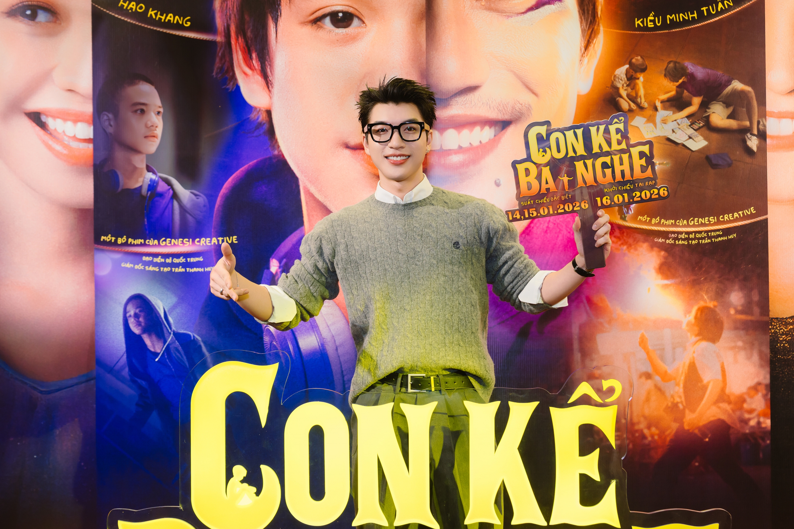 Ngọc Trinh gợi cảm tr&ecirc;n thảm đỏ ra mắt phim- Ảnh 8.