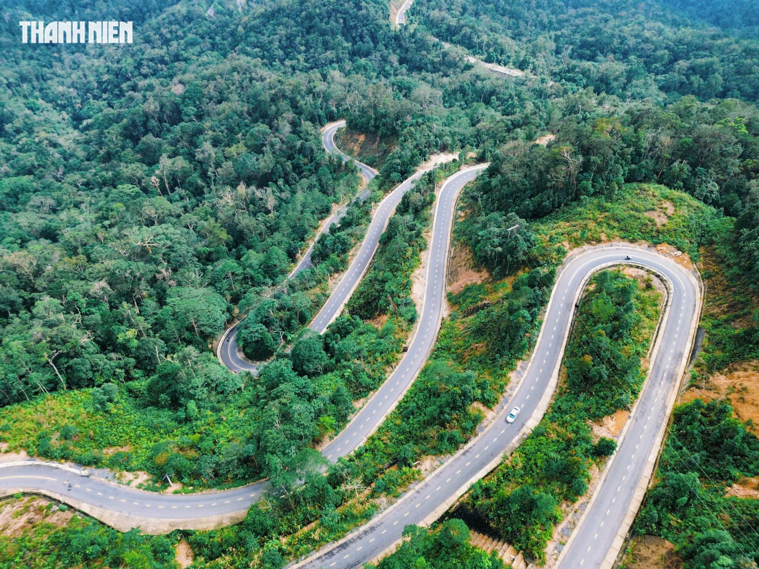 Lạc giữa tầng mây trên đỉnh Hòn Bà - "Đà Lạt của phố biển" Lạc bước trong mây tại Hòn Bà, nơi mệnh danh là 'Đà Lạt của Khánh Hòa' - Ảnh 14.