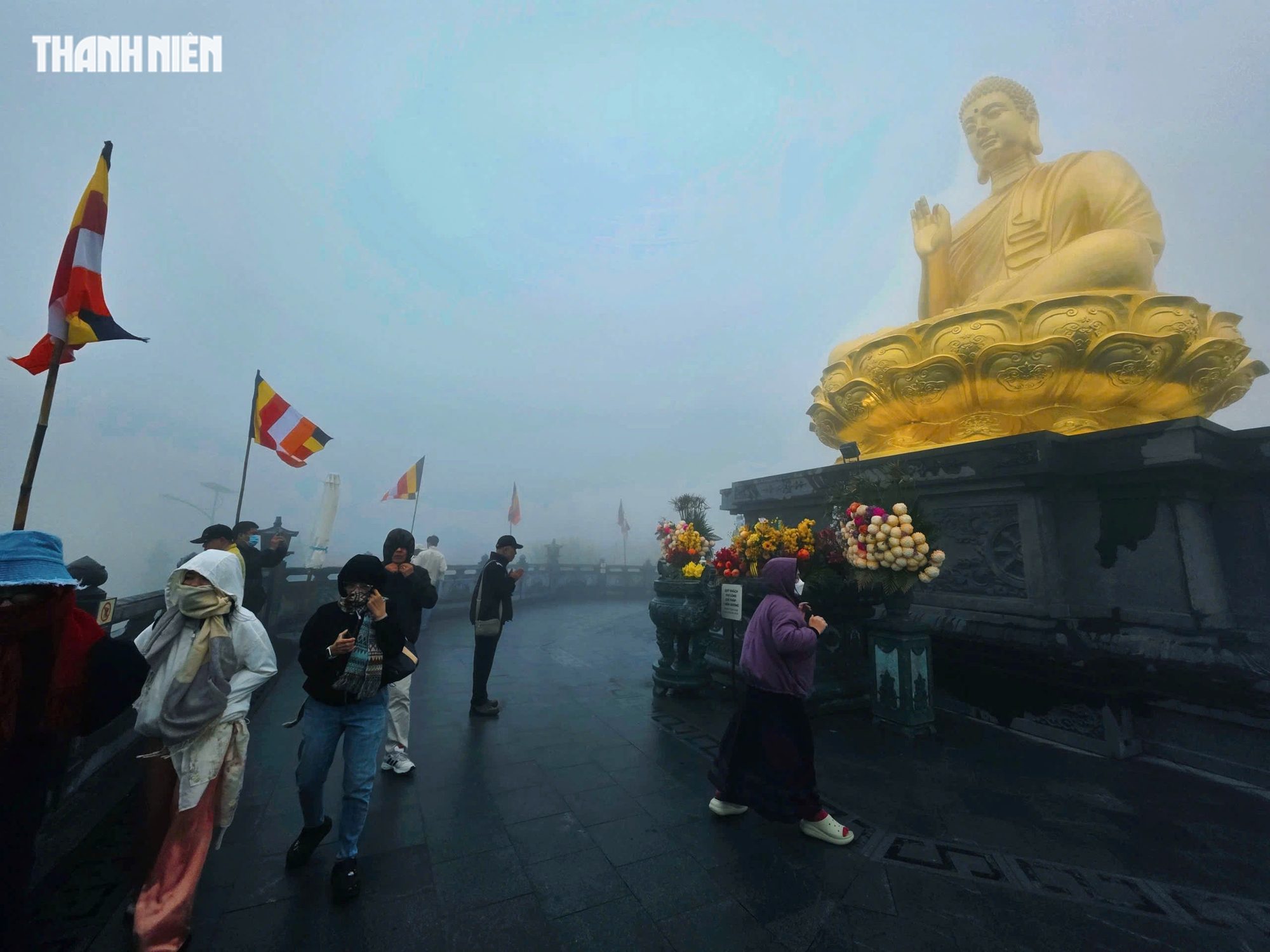 Lạc giữa tầng mây trên đỉnh Hòn Bà - "Đà Lạt của phố biển" Lạc bước trong mây tại Hòn Bà, nơi mệnh danh là 'Đà Lạt của Khánh Hòa' - Ảnh 8.